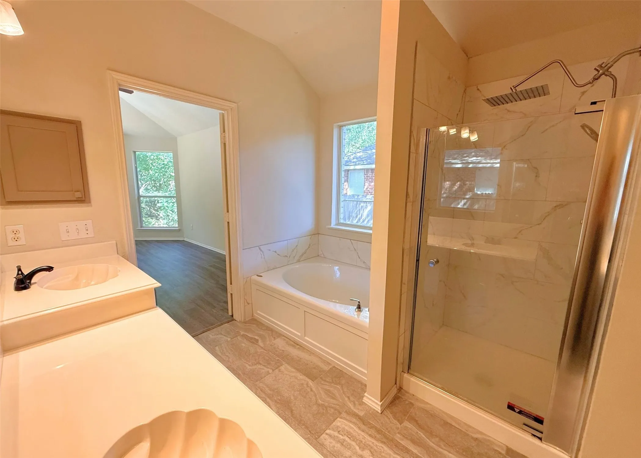 Single Family Residence For Rent in Collin County , 2924 Coventry Lane, Mc Kinney, Texas 75069, 3 Bedroom, 2 Bathroom, 2 Garage spaces, 1,746 Sqft, built in 1997, mls#21399486, Real Estate Agent in Mc Kinney, Homes For Rent in Collin county, Homes For Rent in Mc Kinney, Realtor in Mc Kinney Texas, Real Estate Brokerage Independent Realty Texas, Luminita Cordes Realtor