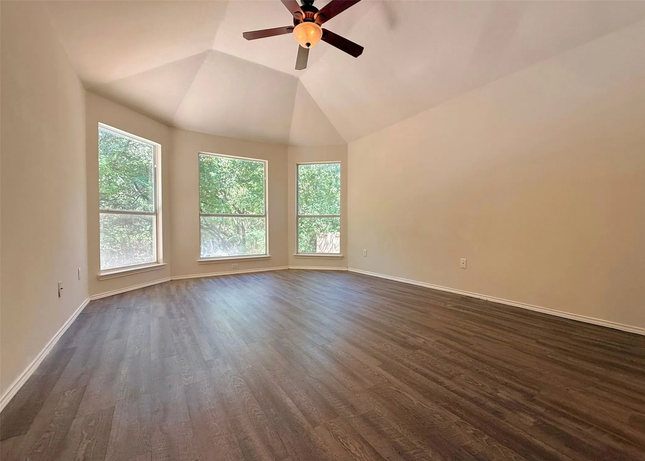 Single Family Residence For Rent in Collin County , 2924 Coventry Lane, Mc Kinney, Texas 75069, 3 Bedroom, 2 Bathroom, 2 Garage spaces, 1,746 Sqft, built in 1997, mls#21399486, Real Estate Agent in Mc Kinney, Homes For Rent in Collin county, Homes For Rent in Mc Kinney, Realtor in Mc Kinney Texas, Real Estate Brokerage Independent Realty Texas, Luminita Cordes Realtor