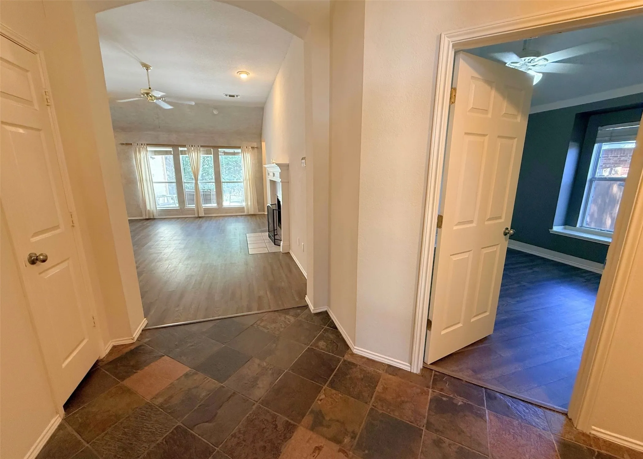 Single Family Residence For Rent in Collin County , 2924 Coventry Lane, Mc Kinney, Texas 75069, 3 Bedroom, 2 Bathroom, 2 Garage spaces, 1,746 Sqft, built in 1997, mls#21399486, Real Estate Agent in Mc Kinney, Homes For Rent in Collin county, Homes For Rent in Mc Kinney, Realtor in Mc Kinney Texas, Real Estate Brokerage Independent Realty Texas, Luminita Cordes Realtor
