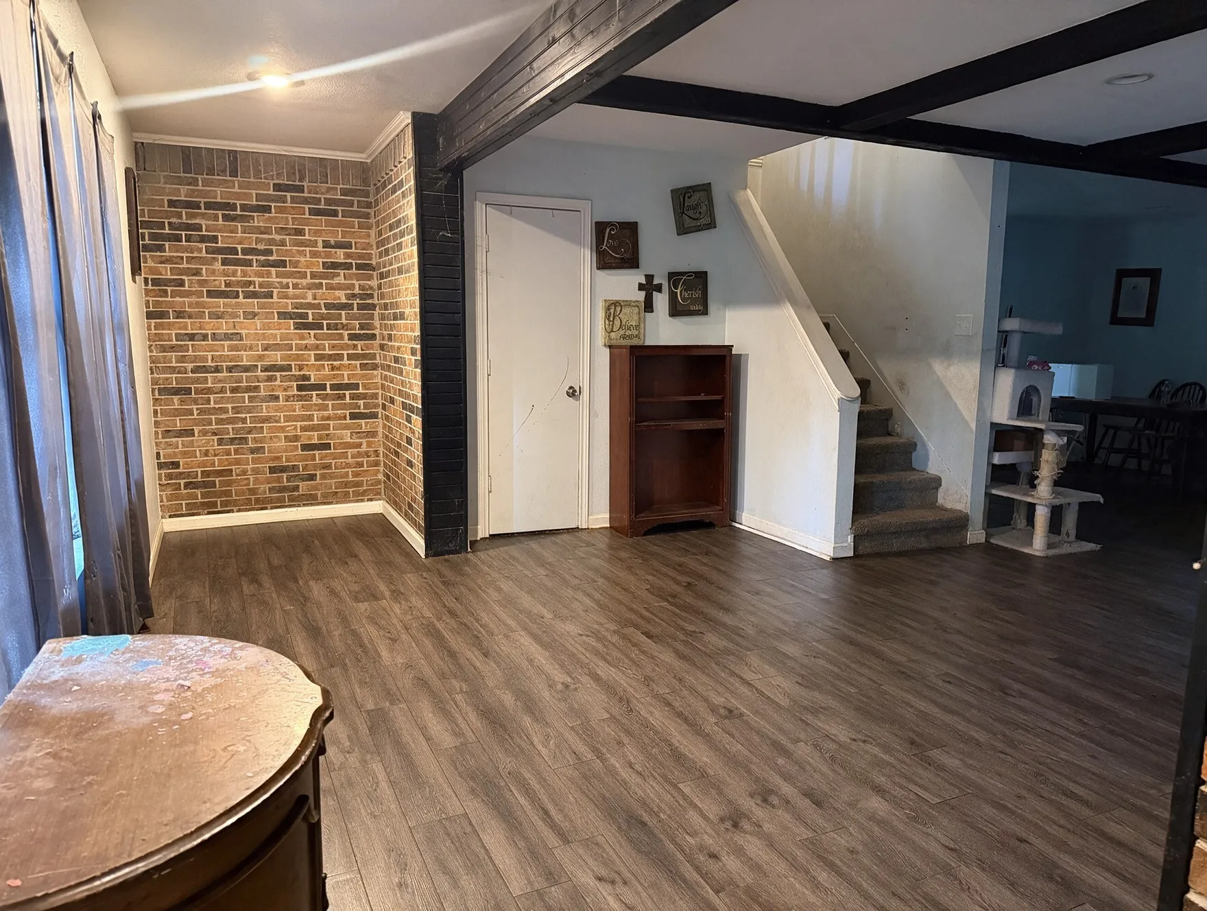 Single Family Residence For Sale in Hunt County , 9760 Cherokee Trail, Quinlan, Texas 75474, 3 Bedroom, 2 Bathroom, Garage spaces, 2,595 Sqft, built in 1977, mls#21390327, Real Estate Agent in Quinlan, Homes For Sale in Hunt county, Homes For Sale in Quinlan, Realtor in Quinlan Texas, Real Estate Brokerage Independent Realty Texas, Luminita Cordes Realtor