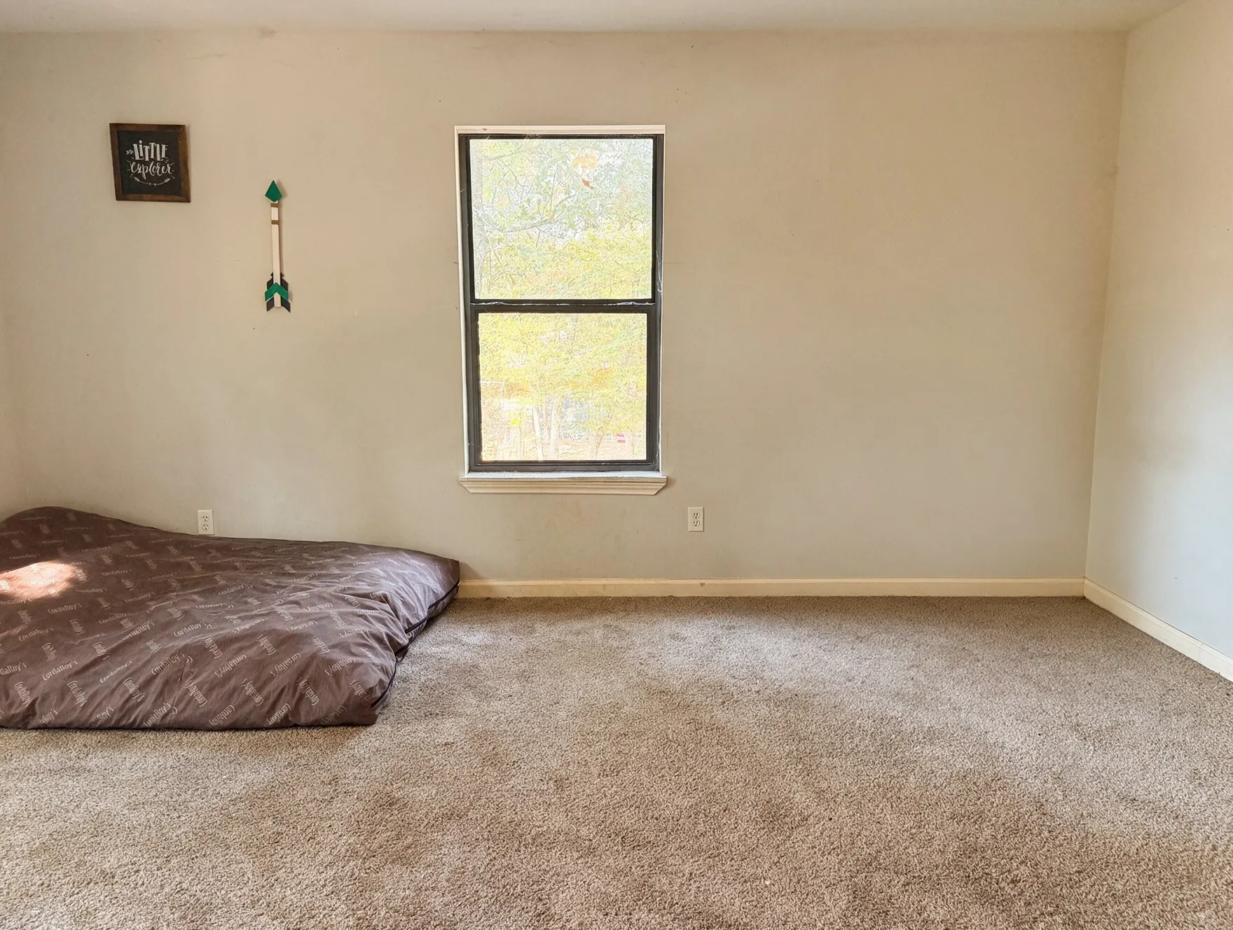 Single Family Residence For Sale in Hunt County , 9760 Cherokee Trail, Quinlan, Texas 75474, 3 Bedroom, 2 Bathroom, Garage spaces, 2,595 Sqft, built in 1977, mls#21390327, Real Estate Agent in Quinlan, Homes For Sale in Hunt county, Homes For Sale in Quinlan, Realtor in Quinlan Texas, Real Estate Brokerage Independent Realty Texas, Luminita Cordes Realtor