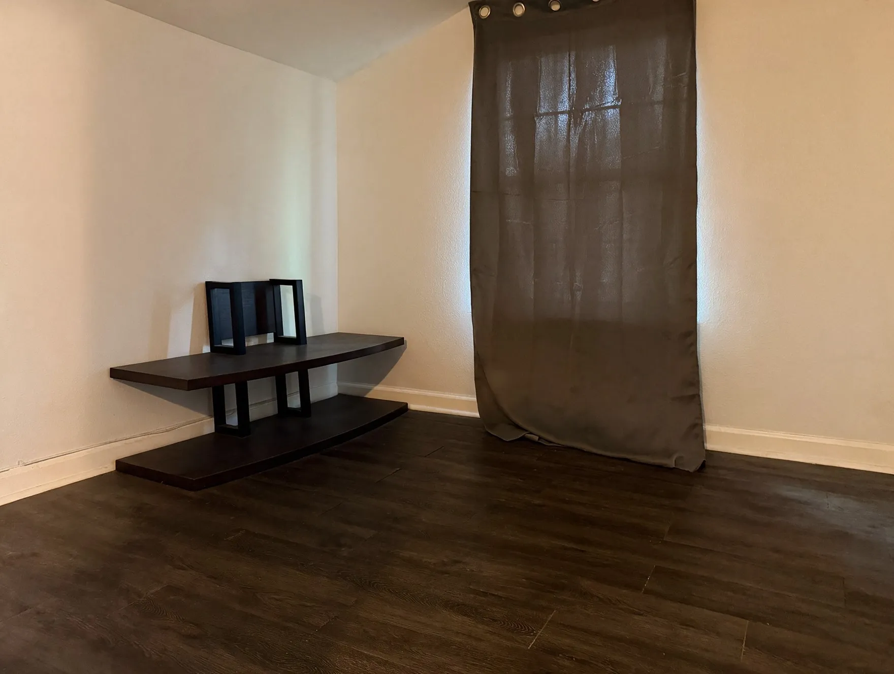 Single Family Residence For Sale in Hunt County , 9760 Cherokee Trail, Quinlan, Texas 75474, 3 Bedroom, 2 Bathroom, Garage spaces, 2,595 Sqft, built in 1977, mls#21390327, Real Estate Agent in Quinlan, Homes For Sale in Hunt county, Homes For Sale in Quinlan, Realtor in Quinlan Texas, Real Estate Brokerage Independent Realty Texas, Luminita Cordes Realtor