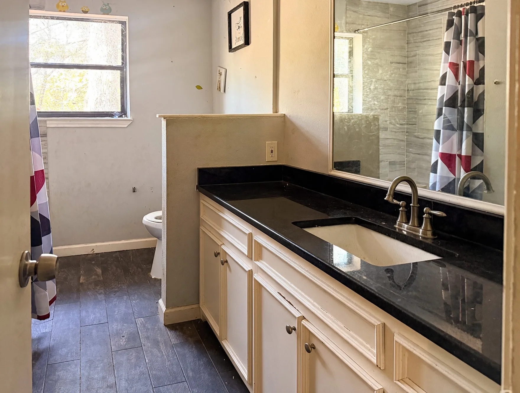 Single Family Residence For Sale in Hunt County , 9760 Cherokee Trail, Quinlan, Texas 75474, 3 Bedroom, 2 Bathroom, Garage spaces, 2,595 Sqft, built in 1977, mls#21390327, Real Estate Agent in Quinlan, Homes For Sale in Hunt county, Homes For Sale in Quinlan, Realtor in Quinlan Texas, Real Estate Brokerage Independent Realty Texas, Luminita Cordes Realtor