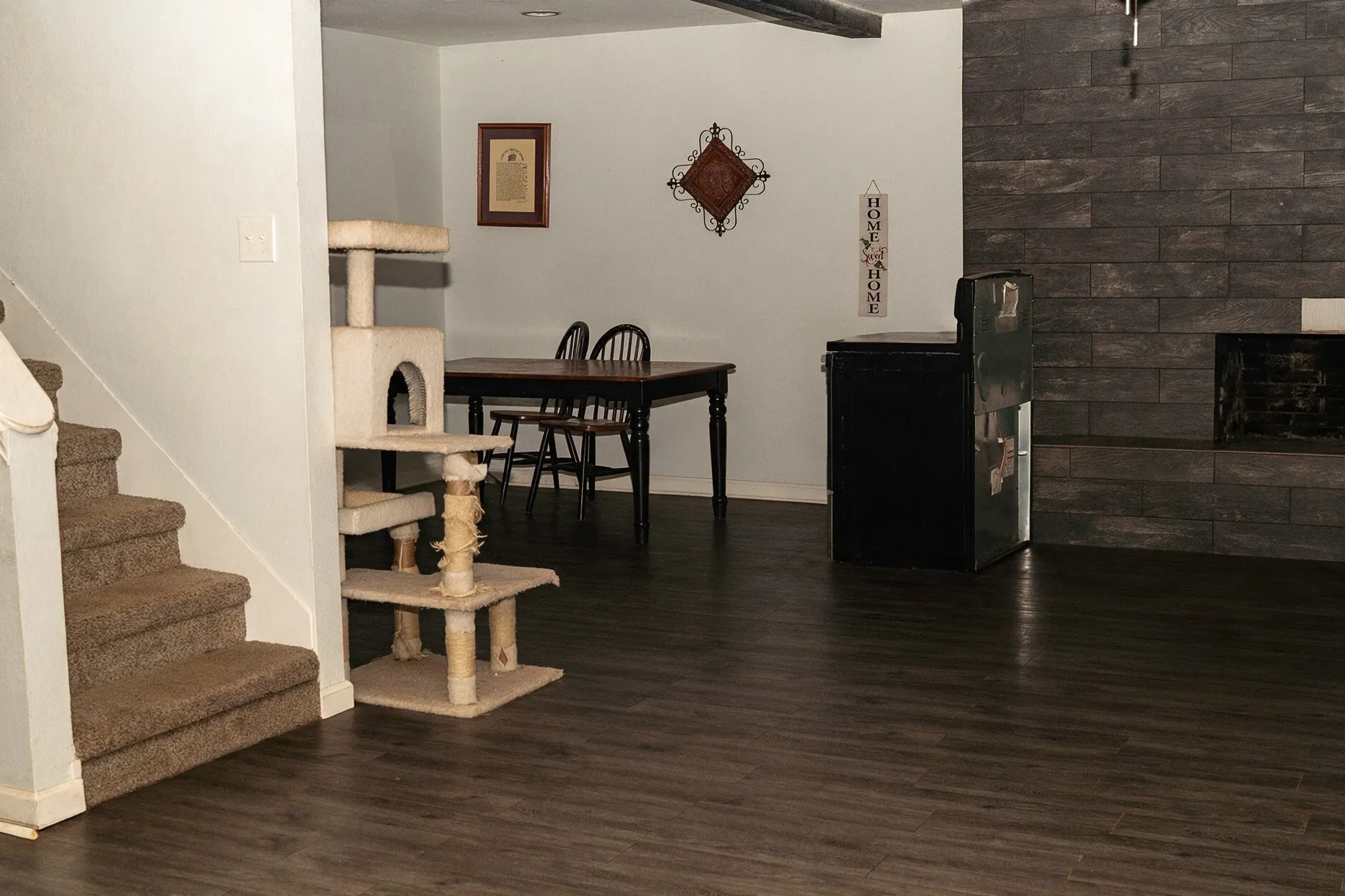 Single Family Residence For Sale in Hunt County , 9760 Cherokee Trail, Quinlan, Texas 75474, 3 Bedroom, 2 Bathroom, Garage spaces, 2,595 Sqft, built in 1977, mls#21390327, Real Estate Agent in Quinlan, Homes For Sale in Hunt county, Homes For Sale in Quinlan, Realtor in Quinlan Texas, Real Estate Brokerage Independent Realty Texas, Luminita Cordes Realtor