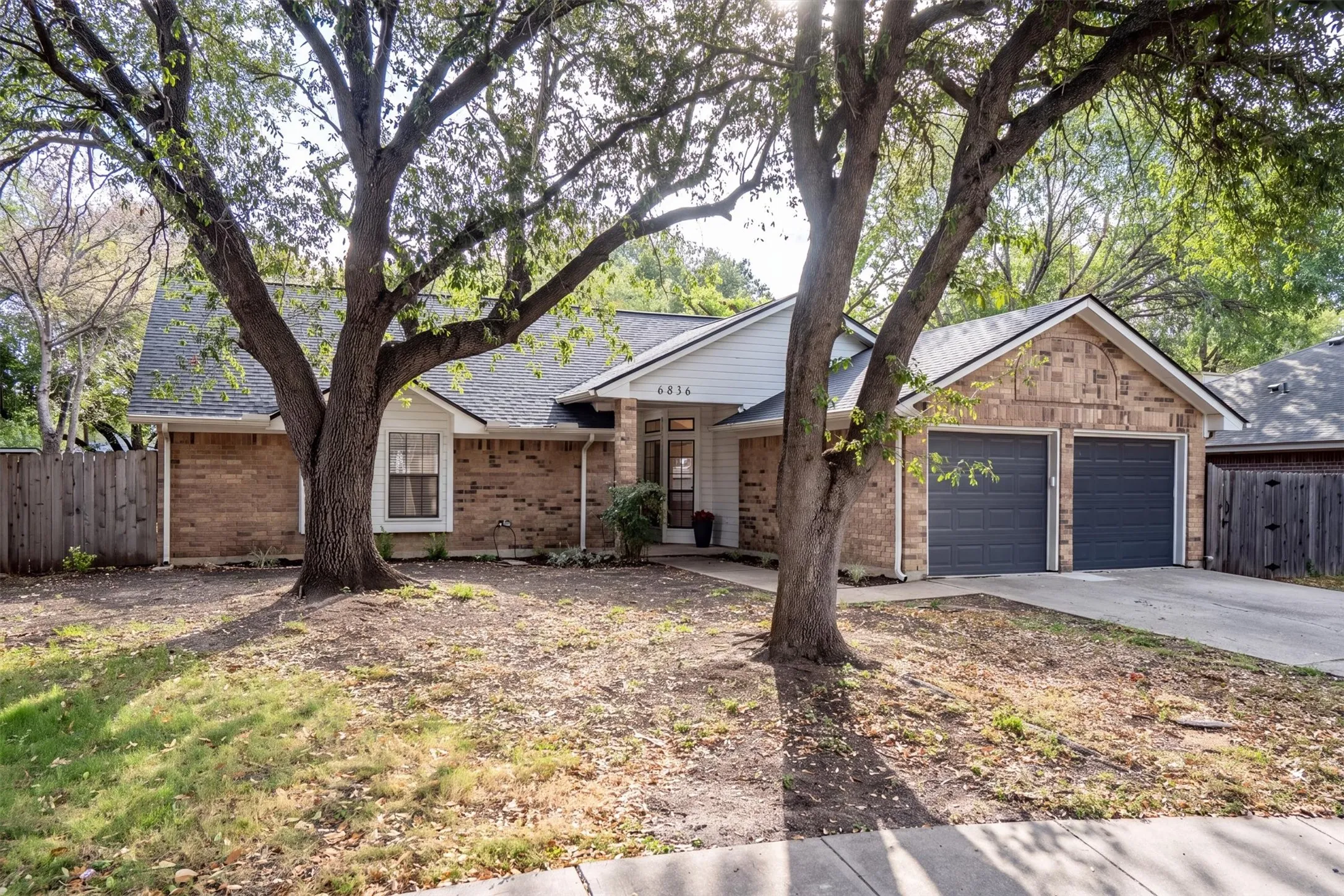 Single Family Residence For Sale in Tarrant County , 6836 Megan Lane, North Richland Hills, Texas 76182, 3 Bedroom, 2 Bathroom, 2 Garage spaces, 1,823 Sqft, built in 1985, mls#21399669, Real Estate Agent in North Richland Hills, Homes For Sale in Tarrant county, Homes For Sale in North Richland Hills, Realtor in North Richland Hills Texas, Real Estate Brokerage Independent Realty Texas, Luminita Cordes Realtor