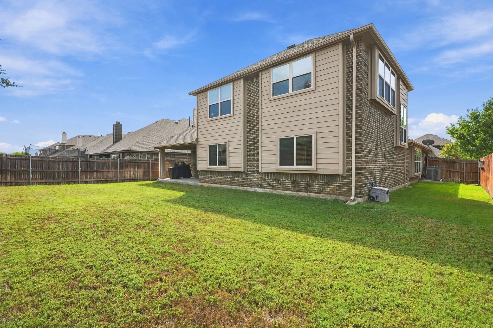 Single Family Residence For Sale in Tarrant County , 4209 Carnation Lane, Mansfield, Texas 76063, 4 Bedroom, 3 Bathroom, 2 Garage spaces, 2,745 Sqft, built in 2015, mls#21367020, Real Estate Agent in Mansfield, Homes For Sale in Tarrant county, Homes For Sale in Mansfield, Realtor in Mansfield Texas, Real Estate Brokerage Independent Realty Texas, Luminita Cordes Realtor