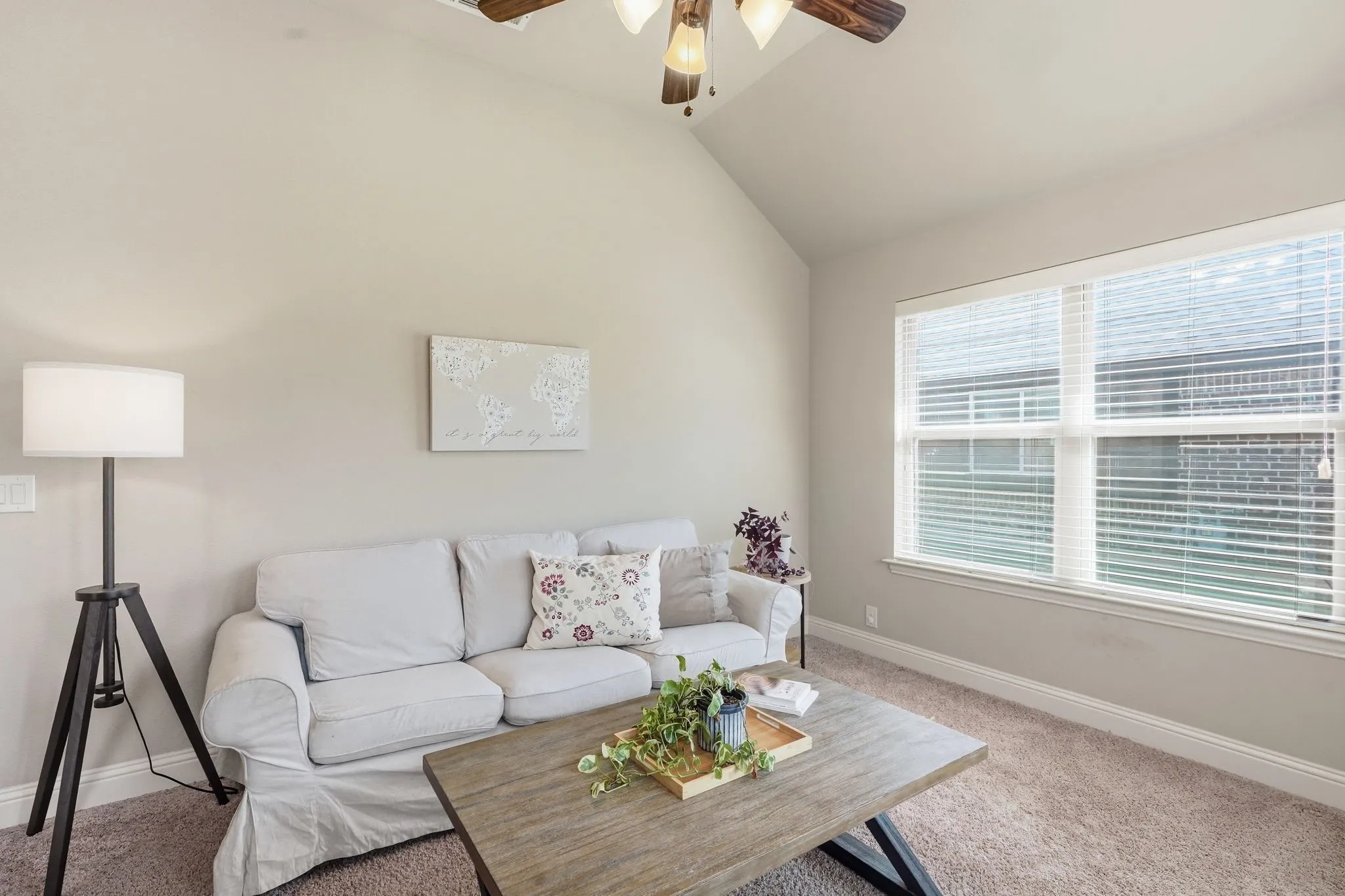 Single Family Residence For Sale in Tarrant County , 4209 Carnation Lane, Mansfield, Texas 76063, 4 Bedroom, 3 Bathroom, 2 Garage spaces, 2,745 Sqft, built in 2015, mls#21367020, Real Estate Agent in Mansfield, Homes For Sale in Tarrant county, Homes For Sale in Mansfield, Realtor in Mansfield Texas, Real Estate Brokerage Independent Realty Texas, Luminita Cordes Realtor