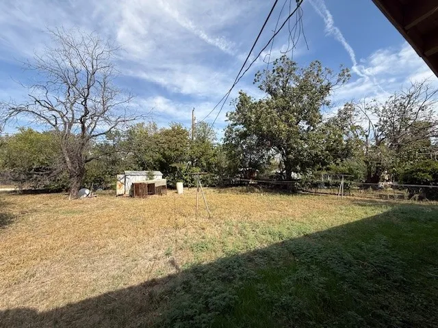 Single Family Residence For Rent in Taylor County , 2158 Lowden Street, Abilene, Texas 79603, 2 Bedroom, 1 Bathroom, 1 Garage spaces, 1,154 Sqft, built in 1956, mls#21401294, Real Estate Agent in Abilene, Homes For Rent in Taylor county, Homes For Rent in Abilene, Realtor in Abilene Texas, Real Estate Brokerage Independent Realty Texas, Luminita Cordes Realtor