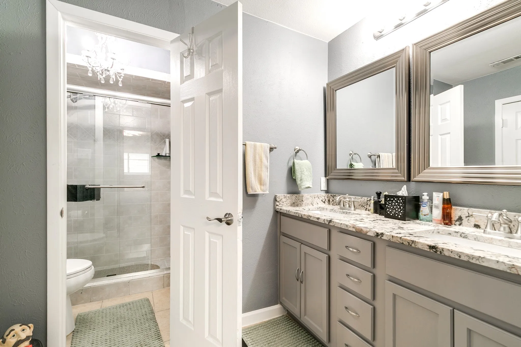 Single Family Residence For Sale in Dallas County , 2217 Homestead Place, Garland, Texas 75044, 3 Bedroom, 2 Bathroom, Garage spaces, 2,076 Sqft, built in 1971, mls#21401301, Real Estate Agent in Garland, Homes For Sale in Dallas county, Homes For Sale in Garland, Realtor in Garland Texas, Real Estate Brokerage Independent Realty Texas, Luminita Cordes Realtor