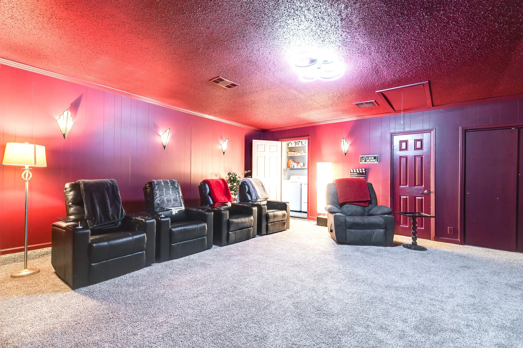 Single Family Residence For Sale in Dallas County , 2217 Homestead Place, Garland, Texas 75044, 3 Bedroom, 2 Bathroom, Garage spaces, 2,076 Sqft, built in 1971, mls#21401301, Real Estate Agent in Garland, Homes For Sale in Dallas county, Homes For Sale in Garland, Realtor in Garland Texas, Real Estate Brokerage Independent Realty Texas, Luminita Cordes Realtor