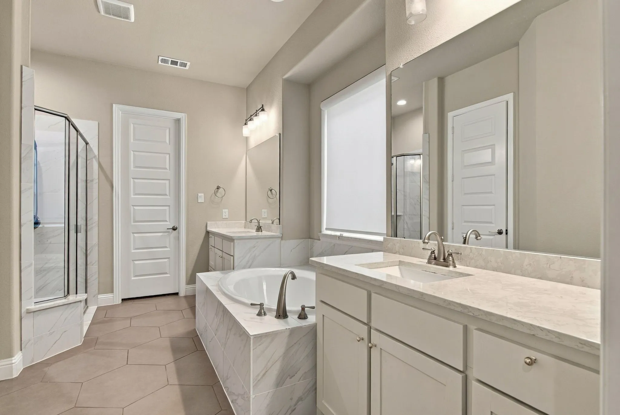 Single Family Residence For Rent in Tarrant County , 4733 Lafite Lane, Colleyville, Texas 76034, 4 Bedroom, 5 Bathroom, 2 Garage spaces, 3,498 Sqft, built in 2020, mls#21401197, Real Estate Agent in Colleyville, Homes For Rent in Tarrant county, Homes For Rent in Colleyville, Realtor in Colleyville Texas, Real Estate Brokerage Independent Realty Texas, Luminita Cordes Realtor