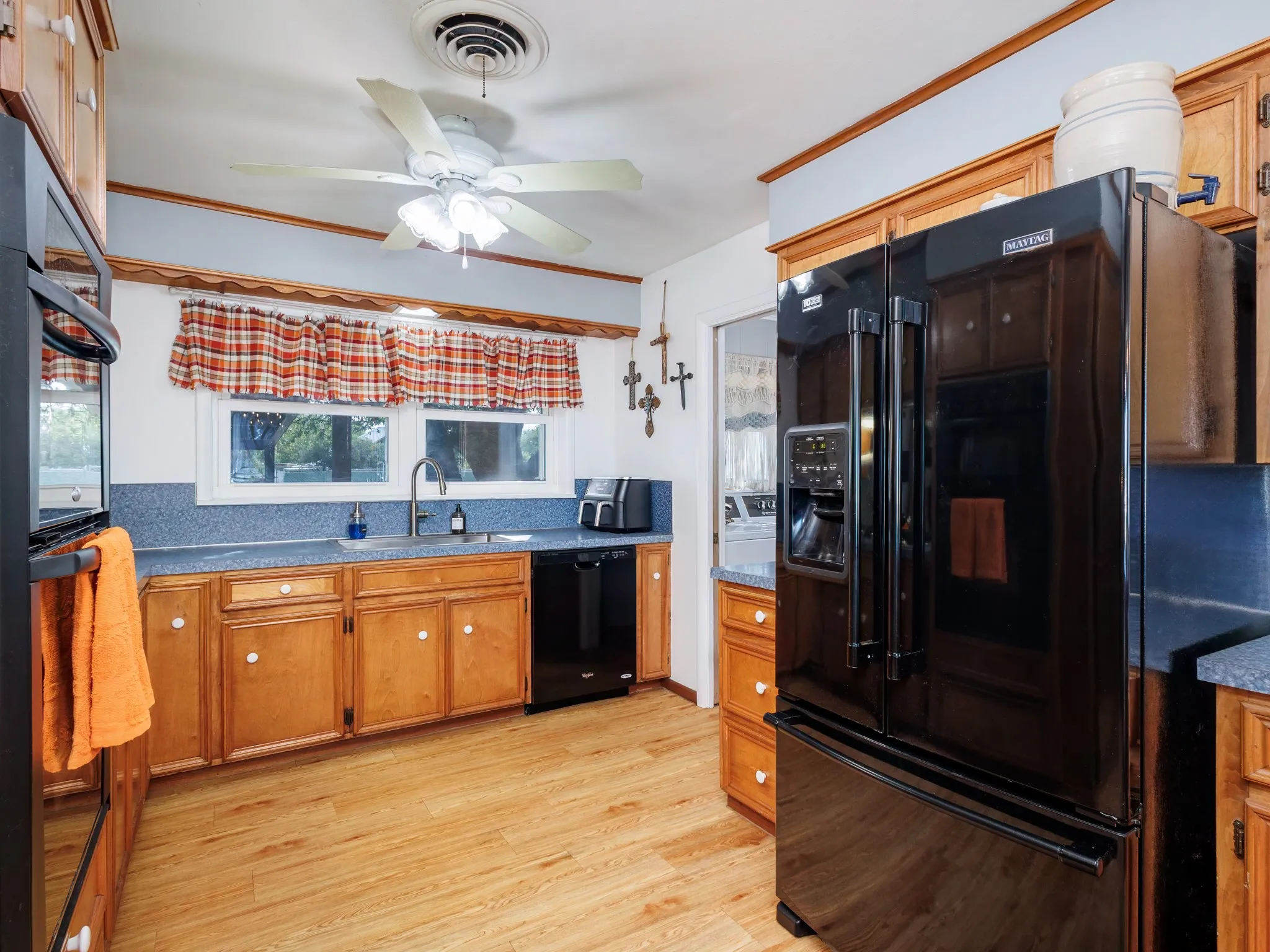 Single Family Residence For Sale in Brown County , 601 Garmon Drive, Early, Texas 76802, 3 Bedroom, 3 Bathroom, 2 Garage spaces, 2,128 Sqft, built in 1959, mls#21401233, Real Estate Agent in Early, Homes For Sale in Brown county, Homes For Sale in Early, Realtor in Early Texas, Real Estate Brokerage Independent Realty Texas, Luminita Cordes Realtor