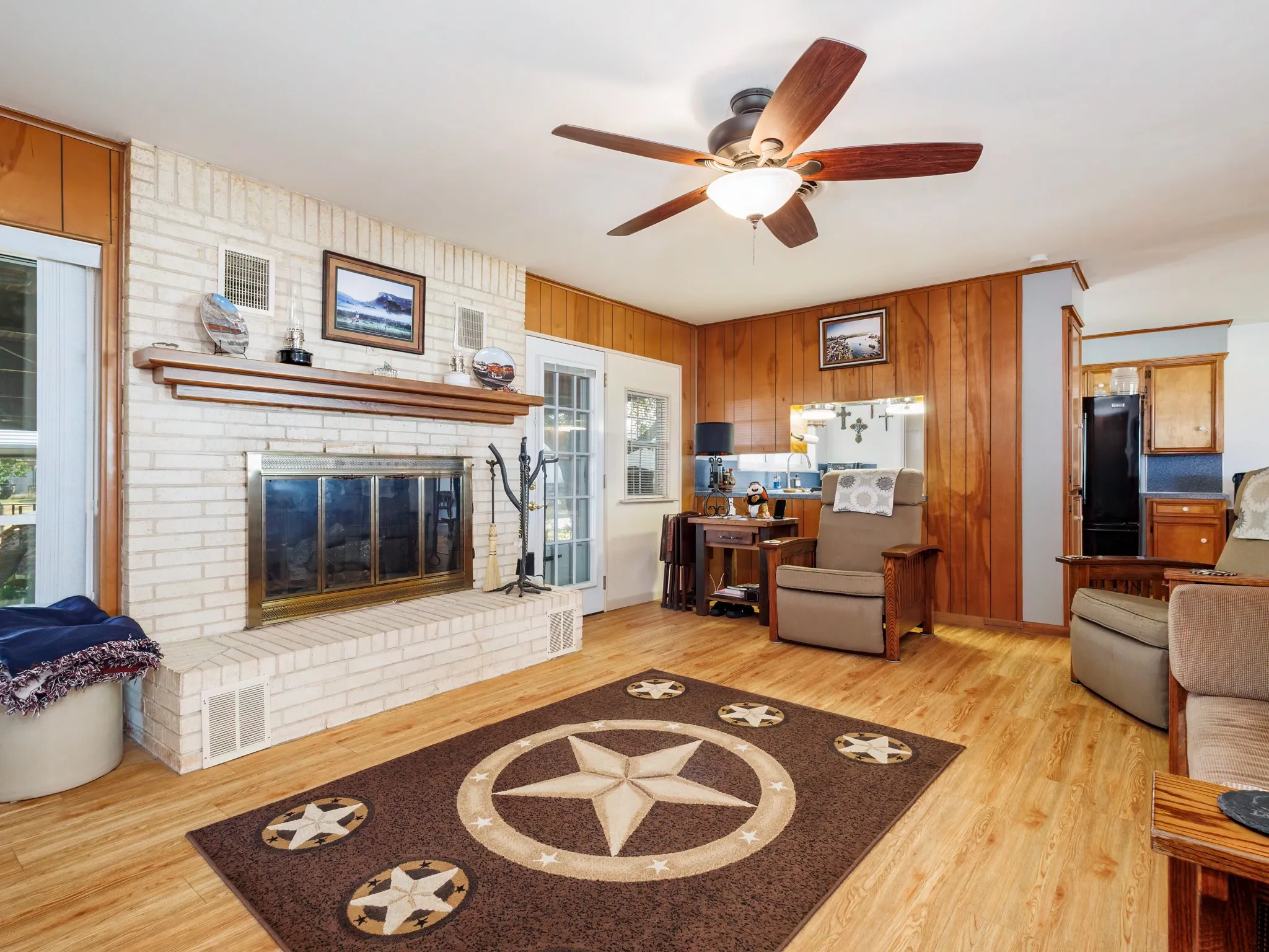 Single Family Residence For Sale in Brown County , 601 Garmon Drive, Early, Texas 76802, 3 Bedroom, 3 Bathroom, 2 Garage spaces, 2,128 Sqft, built in 1959, mls#21401233, Real Estate Agent in Early, Homes For Sale in Brown county, Homes For Sale in Early, Realtor in Early Texas, Real Estate Brokerage Independent Realty Texas, Luminita Cordes Realtor