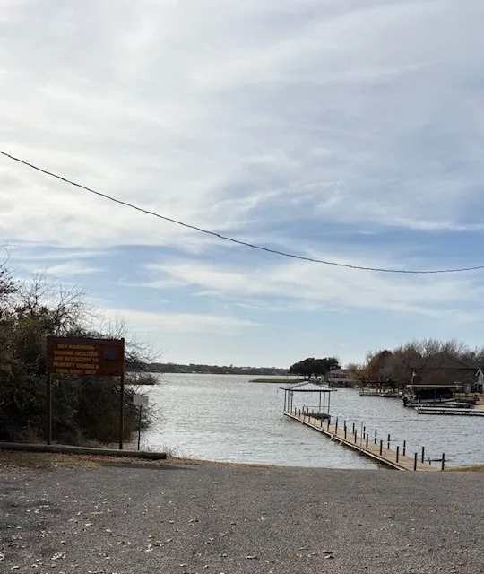 Community Dock within walking distance