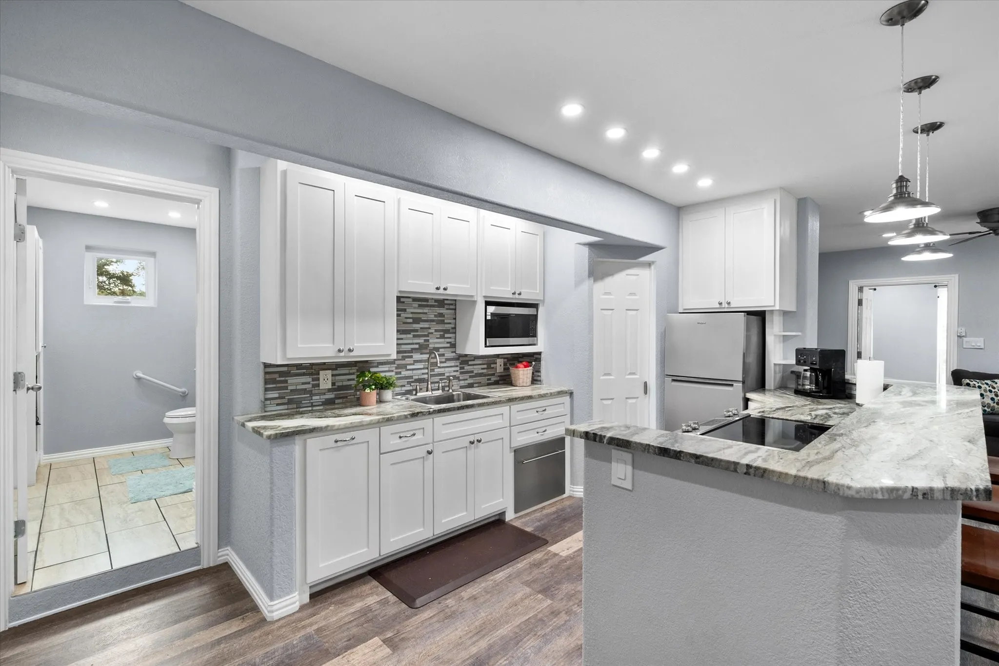 Apt. Kitchen