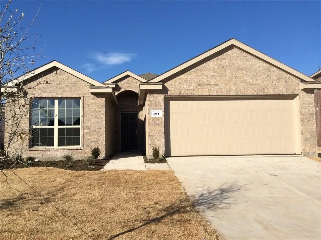 Single Family Residence For Rent in Collin County , 704 Westgate Court, Anna, Texas 75409, 3 Bedroom, 2 Bathroom, 2 Garage spaces, 1,580 Sqft, built in 2014, mls#21401310, Real Estate Agent in Anna, Homes For Rent in Collin county, Homes For Rent in Anna, Realtor in Anna Texas, Real Estate Brokerage Independent Realty Texas, Luminita Cordes Realtor