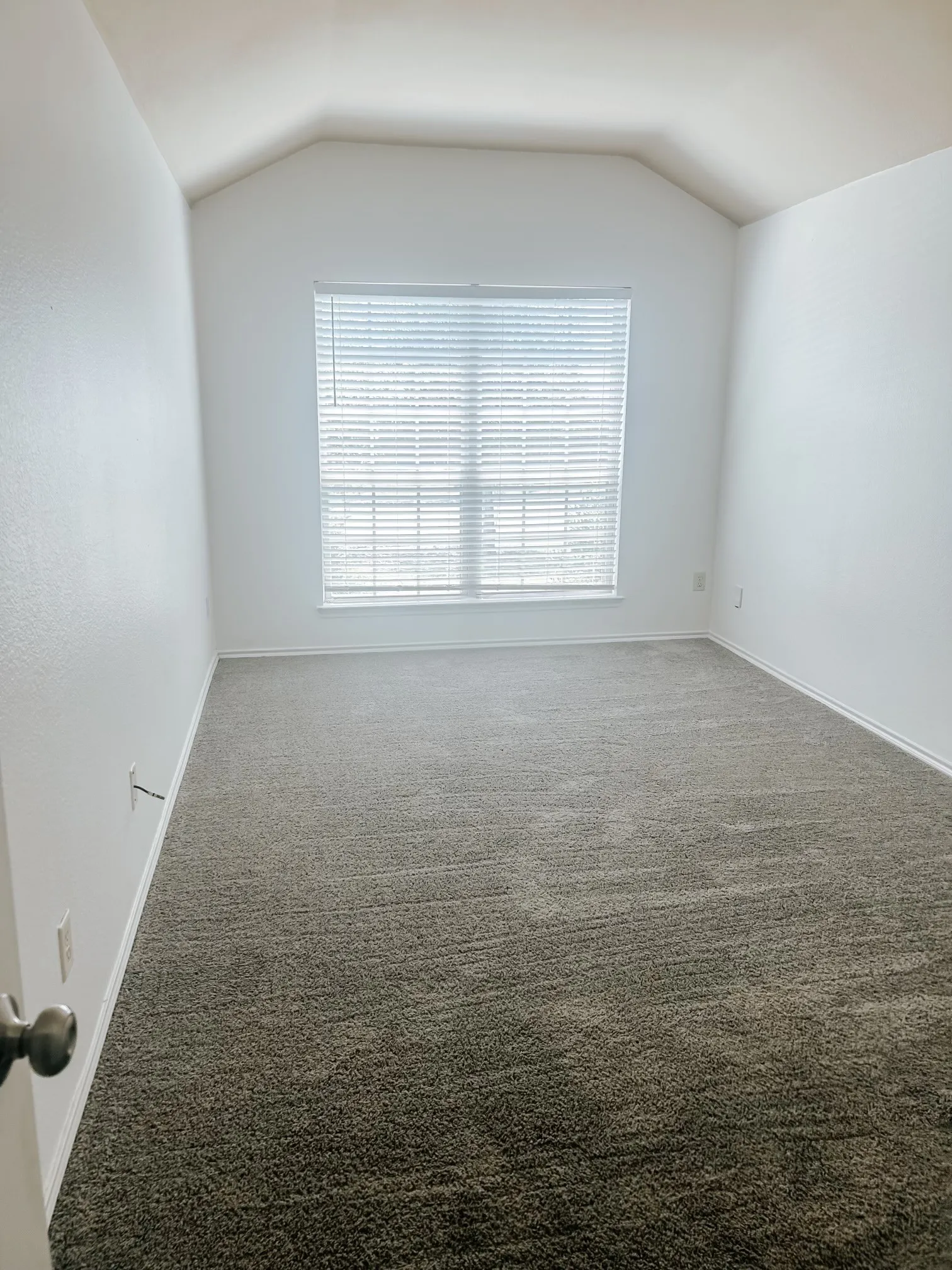 Single Family Residence For Rent in Collin County , 704 Westgate Court, Anna, Texas 75409, 3 Bedroom, 2 Bathroom, 2 Garage spaces, 1,580 Sqft, built in 2014, mls#21401310, Real Estate Agent in Anna, Homes For Rent in Collin county, Homes For Rent in Anna, Realtor in Anna Texas, Real Estate Brokerage Independent Realty Texas, Luminita Cordes Realtor