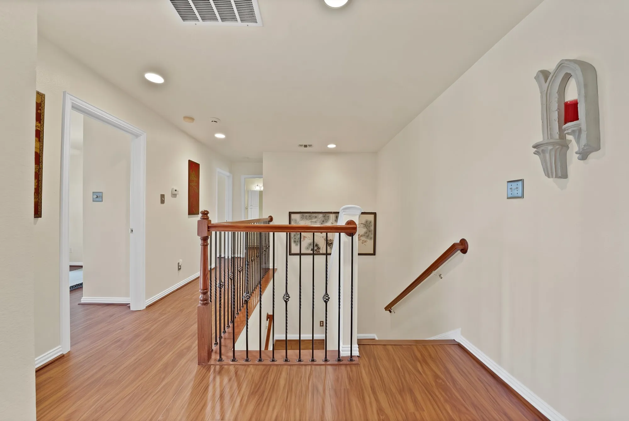 Townhouse For Sale in Dallas County , 1607 Masters Drive, De Soto, Texas 75115, 3 Bedroom, 2 Bathroom, 2 Garage spaces, 1,846 Sqft, built in 1998, mls#21398021, Real Estate Agent in De Soto, Homes For Sale in Dallas county, Homes For Sale in De Soto, Realtor in De Soto Texas, Real Estate Brokerage Independent Realty Texas, Luminita Cordes Realtor