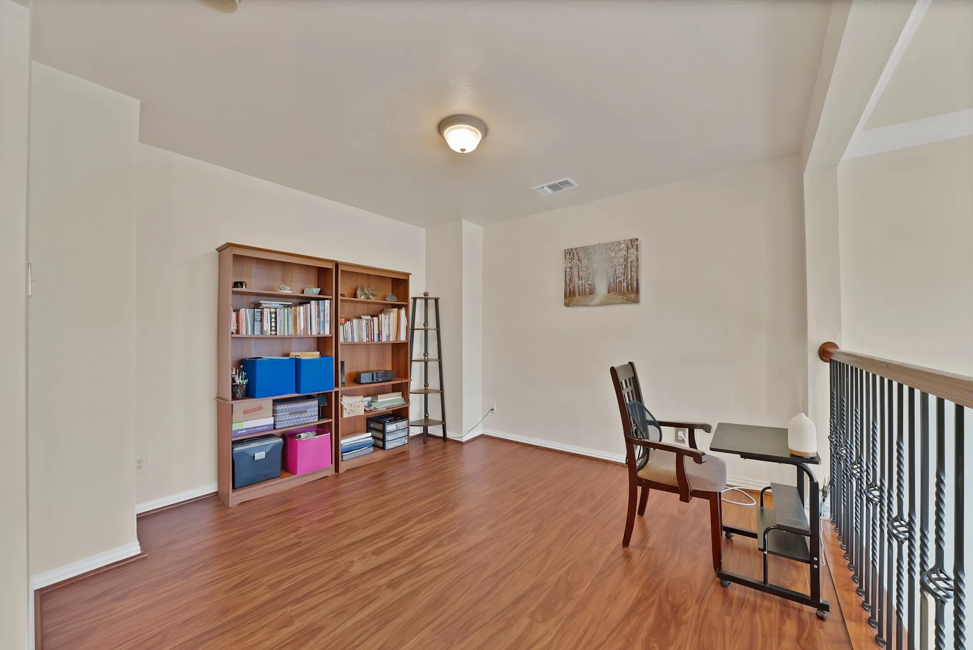 Townhouse For Sale in Dallas County , 1607 Masters Drive, De Soto, Texas 75115, 3 Bedroom, 2 Bathroom, 2 Garage spaces, 1,846 Sqft, built in 1998, mls#21398021, Real Estate Agent in De Soto, Homes For Sale in Dallas county, Homes For Sale in De Soto, Realtor in De Soto Texas, Real Estate Brokerage Independent Realty Texas, Luminita Cordes Realtor
