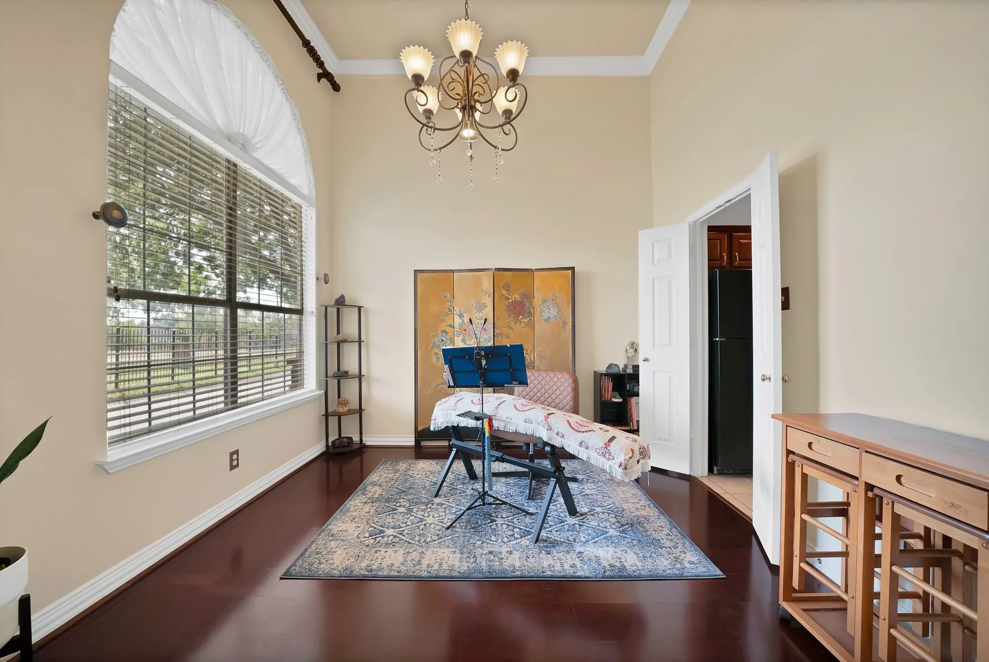 Townhouse For Sale in Dallas County , 1607 Masters Drive, De Soto, Texas 75115, 3 Bedroom, 2 Bathroom, 2 Garage spaces, 1,846 Sqft, built in 1998, mls#21398021, Real Estate Agent in De Soto, Homes For Sale in Dallas county, Homes For Sale in De Soto, Realtor in De Soto Texas, Real Estate Brokerage Independent Realty Texas, Luminita Cordes Realtor
