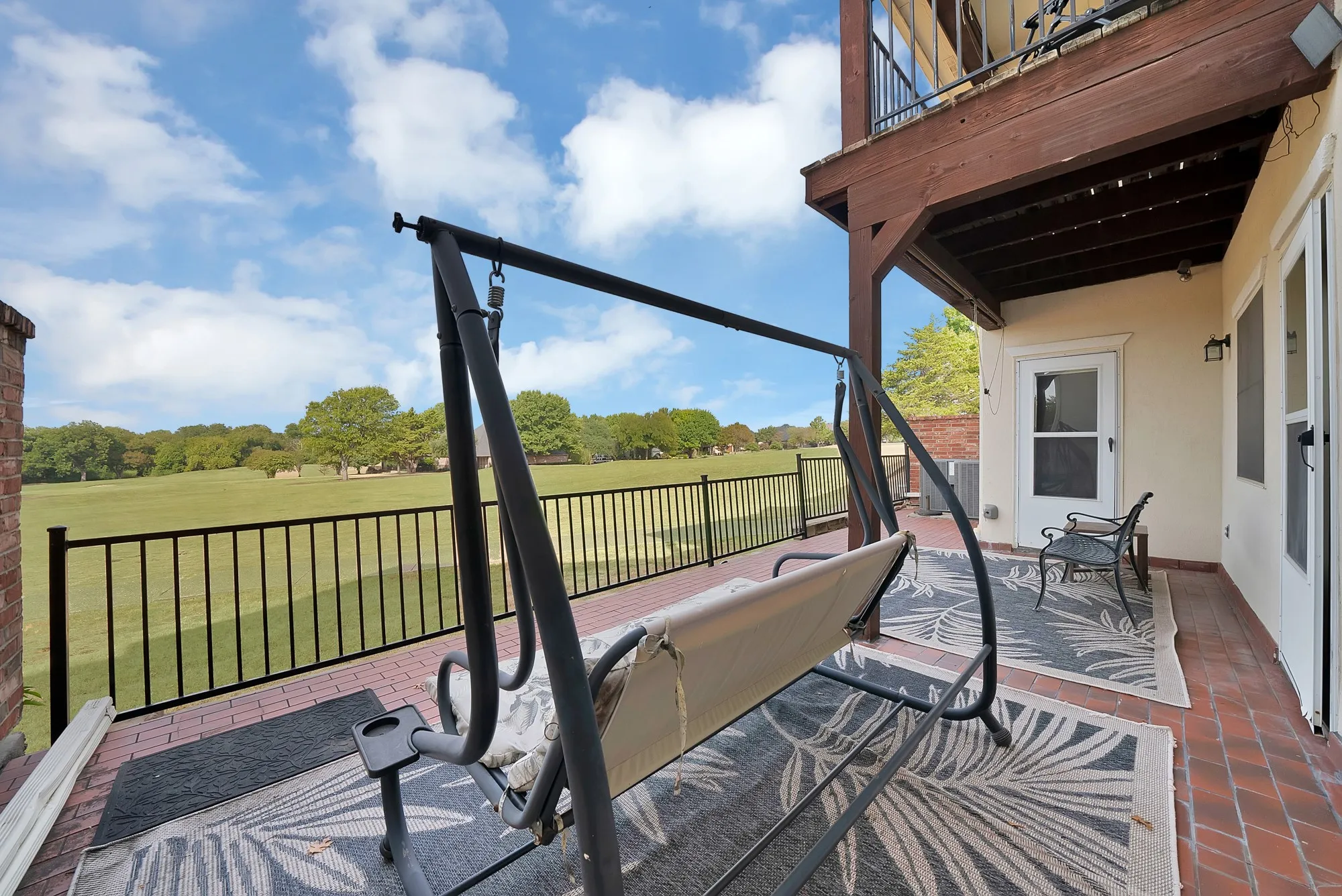 Townhouse For Sale in Dallas County , 1607 Masters Drive, De Soto, Texas 75115, 3 Bedroom, 2 Bathroom, 2 Garage spaces, 1,846 Sqft, built in 1998, mls#21398021, Real Estate Agent in De Soto, Homes For Sale in Dallas county, Homes For Sale in De Soto, Realtor in De Soto Texas, Real Estate Brokerage Independent Realty Texas, Luminita Cordes Realtor