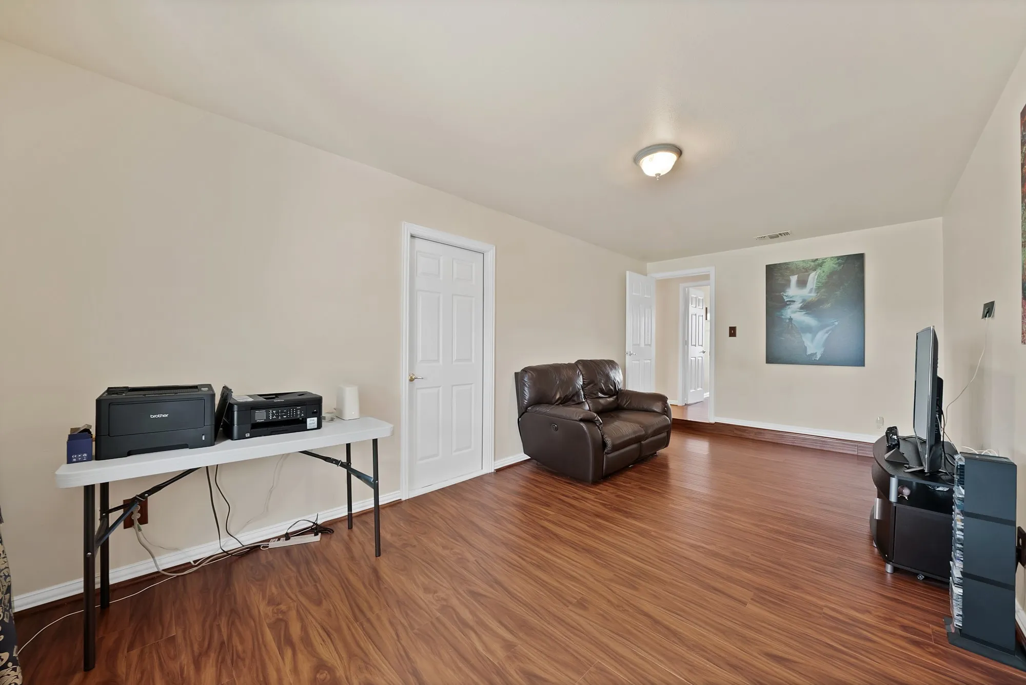 Townhouse For Sale in Dallas County , 1607 Masters Drive, De Soto, Texas 75115, 3 Bedroom, 2 Bathroom, 2 Garage spaces, 1,846 Sqft, built in 1998, mls#21398021, Real Estate Agent in De Soto, Homes For Sale in Dallas county, Homes For Sale in De Soto, Realtor in De Soto Texas, Real Estate Brokerage Independent Realty Texas, Luminita Cordes Realtor