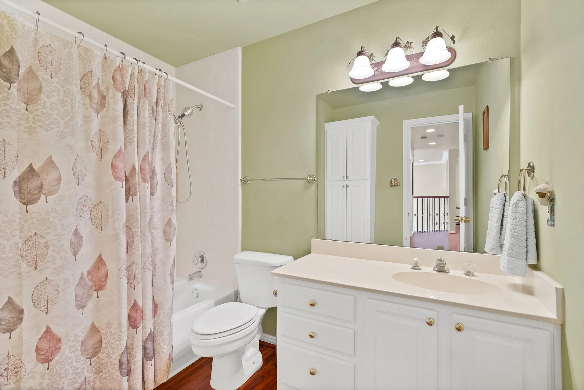 Townhouse For Sale in Dallas County , 1607 Masters Drive, De Soto, Texas 75115, 3 Bedroom, 2 Bathroom, 2 Garage spaces, 1,846 Sqft, built in 1998, mls#21398021, Real Estate Agent in De Soto, Homes For Sale in Dallas county, Homes For Sale in De Soto, Realtor in De Soto Texas, Real Estate Brokerage Independent Realty Texas, Luminita Cordes Realtor