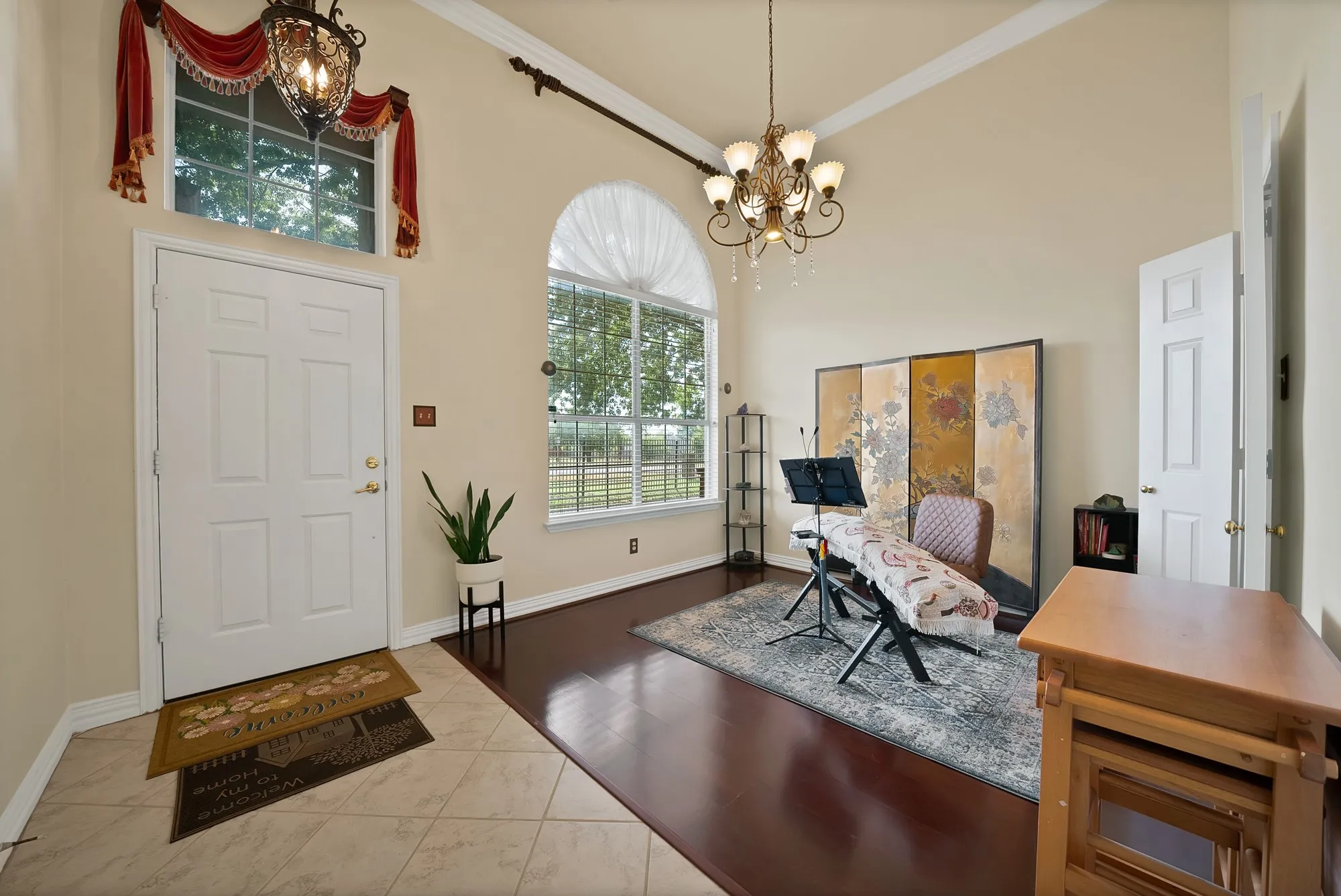 Townhouse For Sale in Dallas County , 1607 Masters Drive, De Soto, Texas 75115, 3 Bedroom, 2 Bathroom, 2 Garage spaces, 1,846 Sqft, built in 1998, mls#21398021, Real Estate Agent in De Soto, Homes For Sale in Dallas county, Homes For Sale in De Soto, Realtor in De Soto Texas, Real Estate Brokerage Independent Realty Texas, Luminita Cordes Realtor