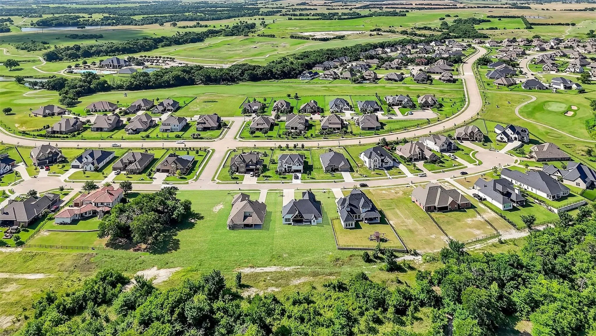 Single Family Residence For Rent in Grayson County , 2028 Fox Bend Trace, Gunter, Texas 75058, 3 Bedroom, 4 Bathroom, 3 Garage spaces, 2,524 Sqft, built in 2023, mls#21396755, Real Estate Agent in Gunter, Homes For Rent in Grayson county, Homes For Rent in Gunter, Realtor in Gunter Texas, Real Estate Brokerage Independent Realty Texas, Luminita Cordes Realtor