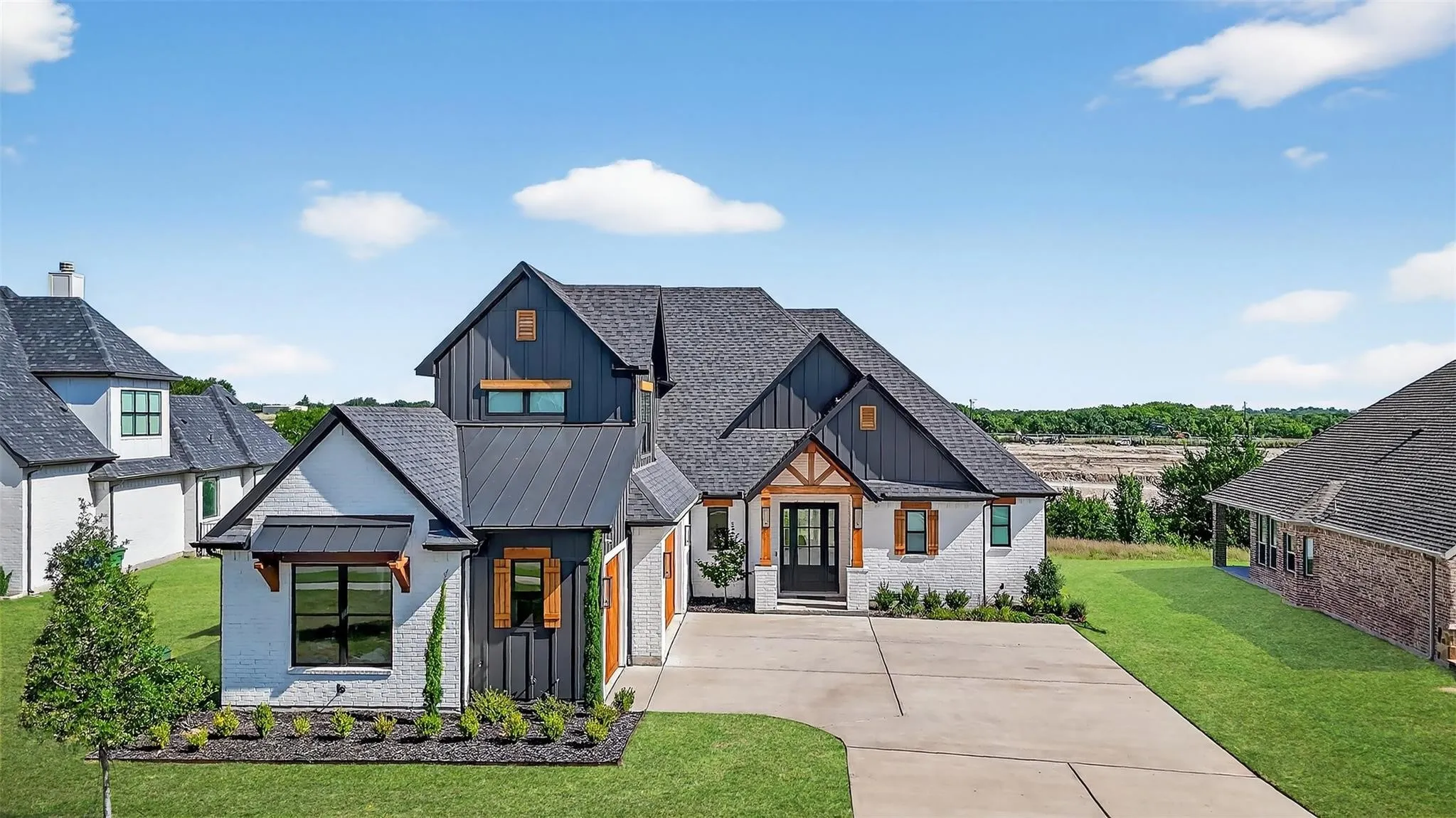 Single Family Residence For Rent in Grayson County , 2028 Fox Bend Trace, Gunter, Texas 75058, 3 Bedroom, 4 Bathroom, 3 Garage spaces, 2,524 Sqft, built in 2023, mls#21396755, Real Estate Agent in Gunter, Homes For Rent in Grayson county, Homes For Rent in Gunter, Realtor in Gunter Texas, Real Estate Brokerage Independent Realty Texas, Luminita Cordes Realtor