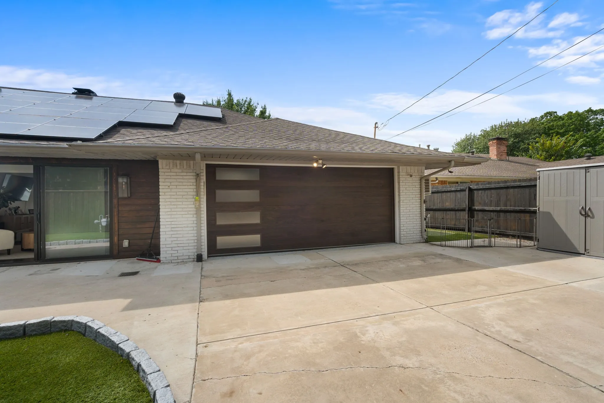 Single Family Residence For Sale in Dallas County , 5029 Mill Run Road, Dallas, Texas 75244, 4 Bedroom, 4 Bathroom, 2 Garage spaces, 2,512 Sqft, built in 1965, mls#21399203, Real Estate Agent in Dallas, Homes For Sale in Dallas county, Homes For Sale in Dallas, Realtor in Dallas Texas, Real Estate Brokerage Independent Realty Texas, Luminita Cordes Realtor