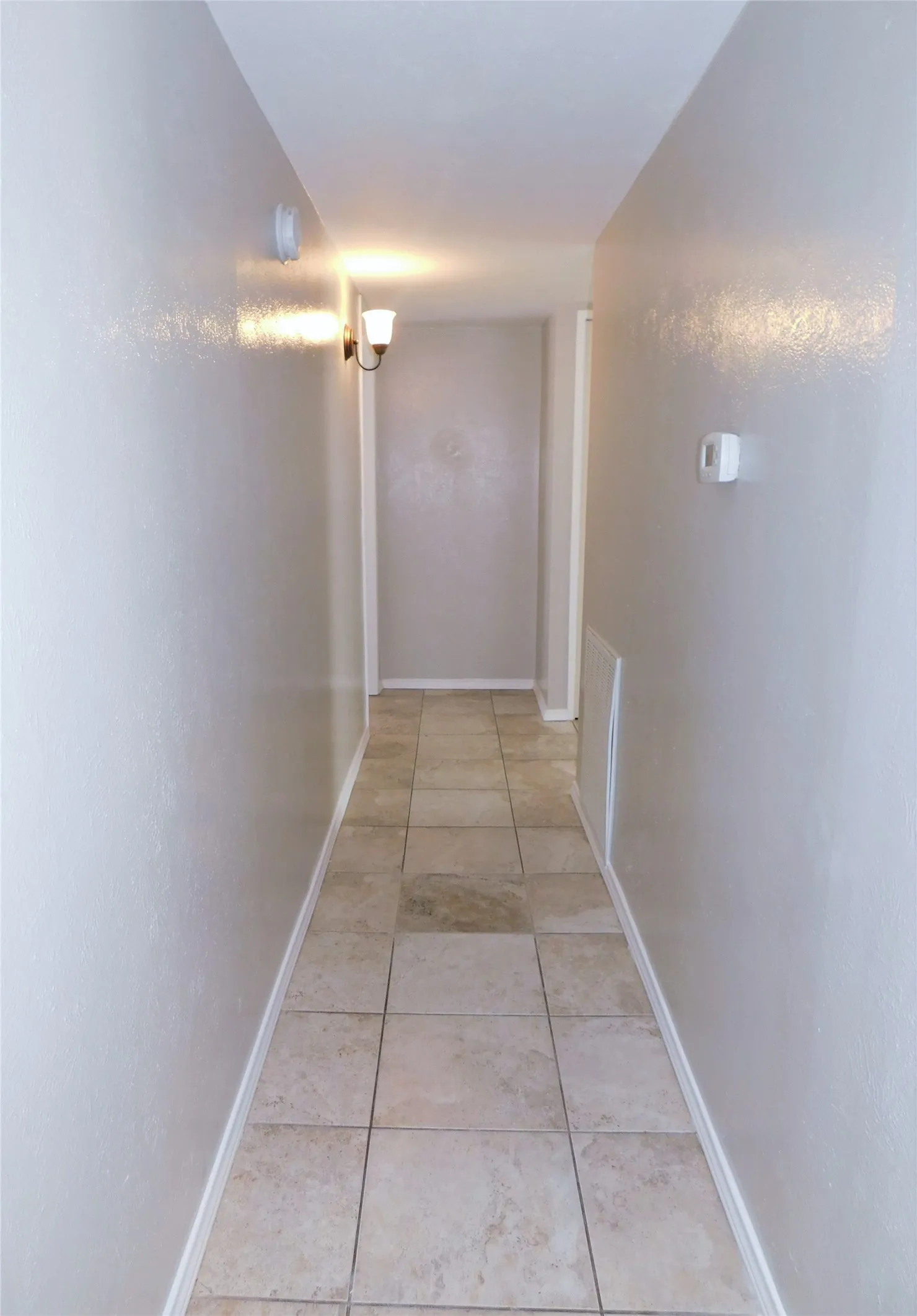 Single Family Residence For Rent in Denton County , 4937 Ward Drive, The Colony, Texas 75056, 3 Bedroom, 2 Bathroom, 1 Garage spaces, 1,249 Sqft, built in 1978, mls#21401314, Real Estate Agent in The Colony, Homes For Rent in Denton county, Homes For Rent in The Colony, Realtor in The Colony Texas, Real Estate Brokerage Independent Realty Texas, Luminita Cordes Realtor