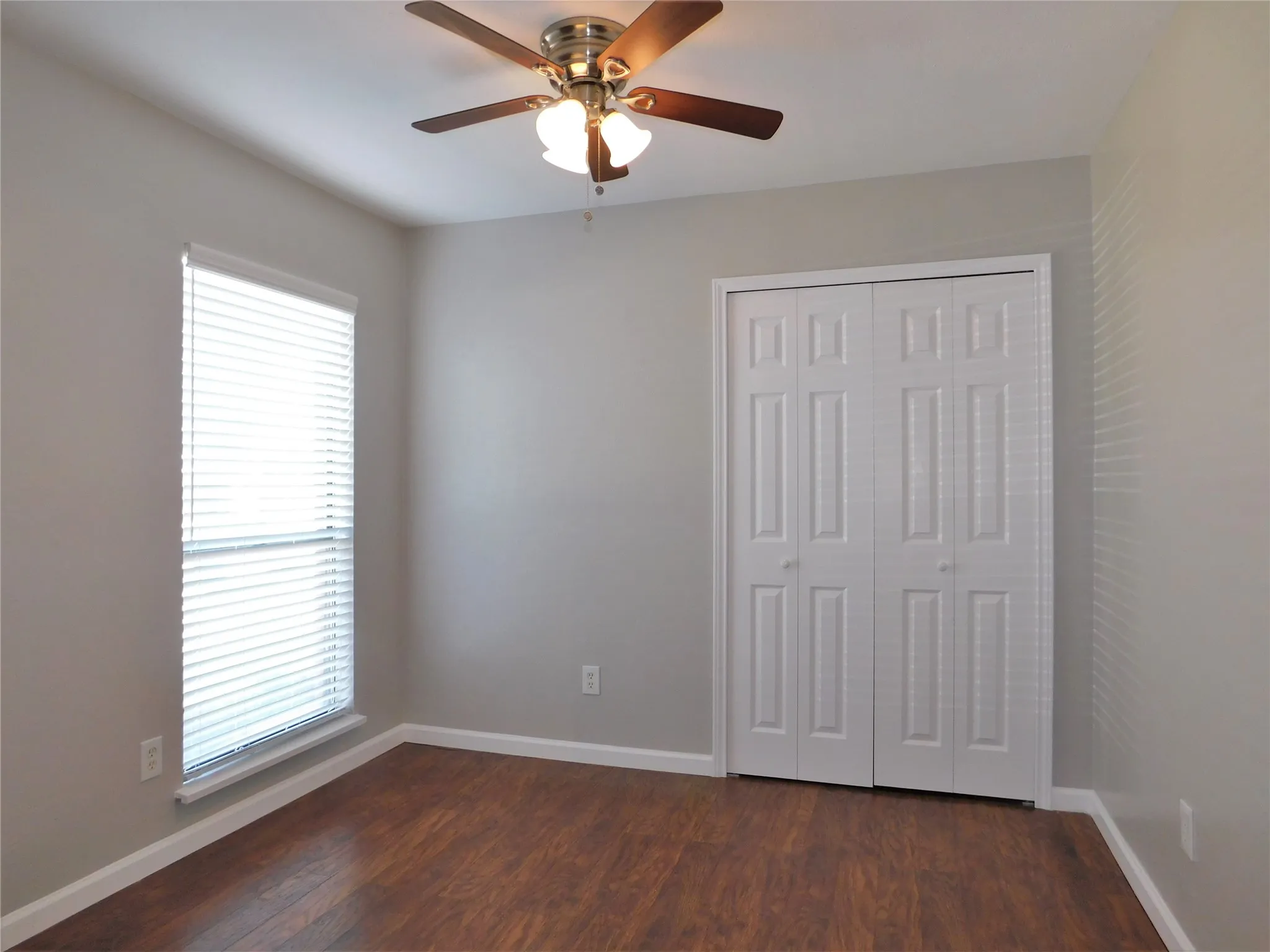 Single Family Residence For Rent in Denton County , 4937 Ward Drive, The Colony, Texas 75056, 3 Bedroom, 2 Bathroom, 1 Garage spaces, 1,249 Sqft, built in 1978, mls#21401314, Real Estate Agent in The Colony, Homes For Rent in Denton county, Homes For Rent in The Colony, Realtor in The Colony Texas, Real Estate Brokerage Independent Realty Texas, Luminita Cordes Realtor