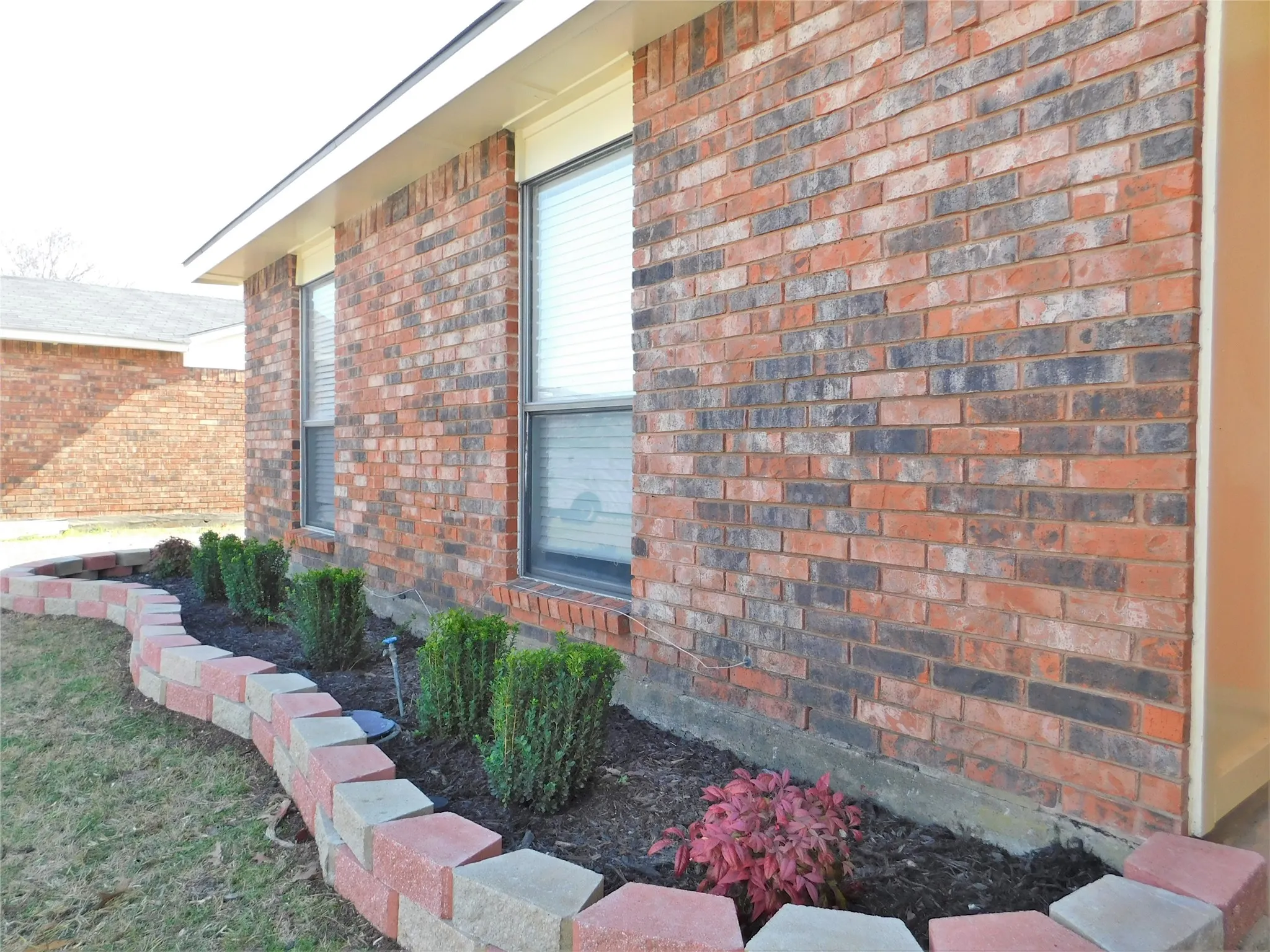Single Family Residence For Rent in Denton County , 4937 Ward Drive, The Colony, Texas 75056, 3 Bedroom, 2 Bathroom, 1 Garage spaces, 1,249 Sqft, built in 1978, mls#21401314, Real Estate Agent in The Colony, Homes For Rent in Denton county, Homes For Rent in The Colony, Realtor in The Colony Texas, Real Estate Brokerage Independent Realty Texas, Luminita Cordes Realtor
