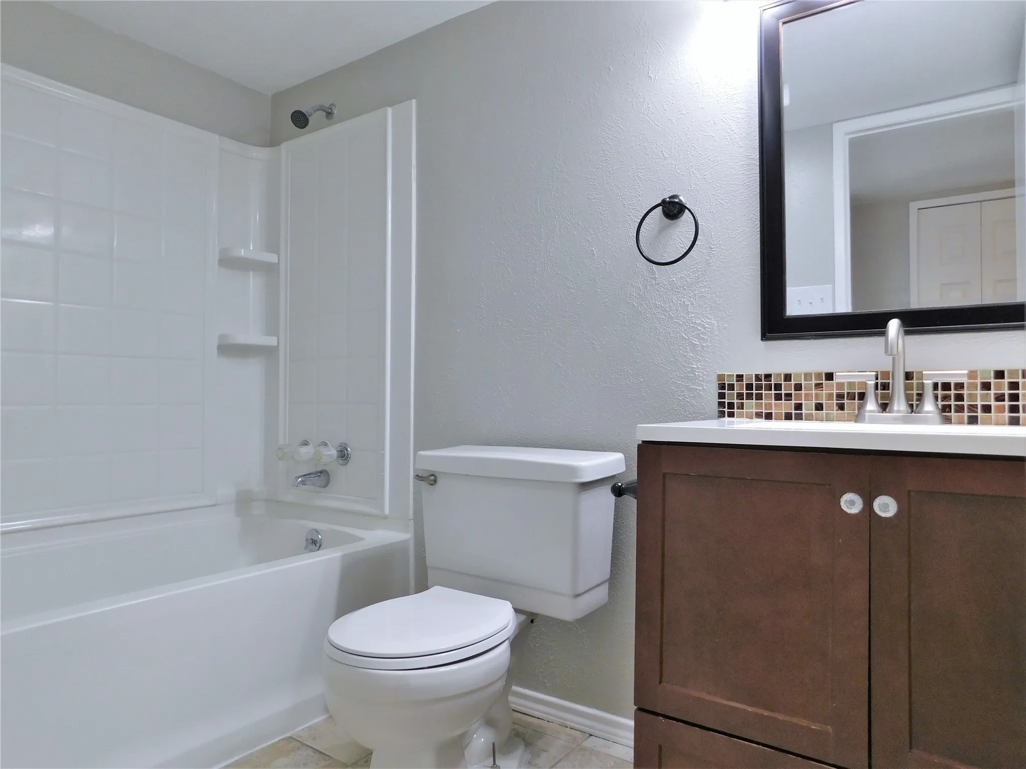 Single Family Residence For Rent in Denton County , 4937 Ward Drive, The Colony, Texas 75056, 3 Bedroom, 2 Bathroom, 1 Garage spaces, 1,249 Sqft, built in 1978, mls#21401314, Real Estate Agent in The Colony, Homes For Rent in Denton county, Homes For Rent in The Colony, Realtor in The Colony Texas, Real Estate Brokerage Independent Realty Texas, Luminita Cordes Realtor