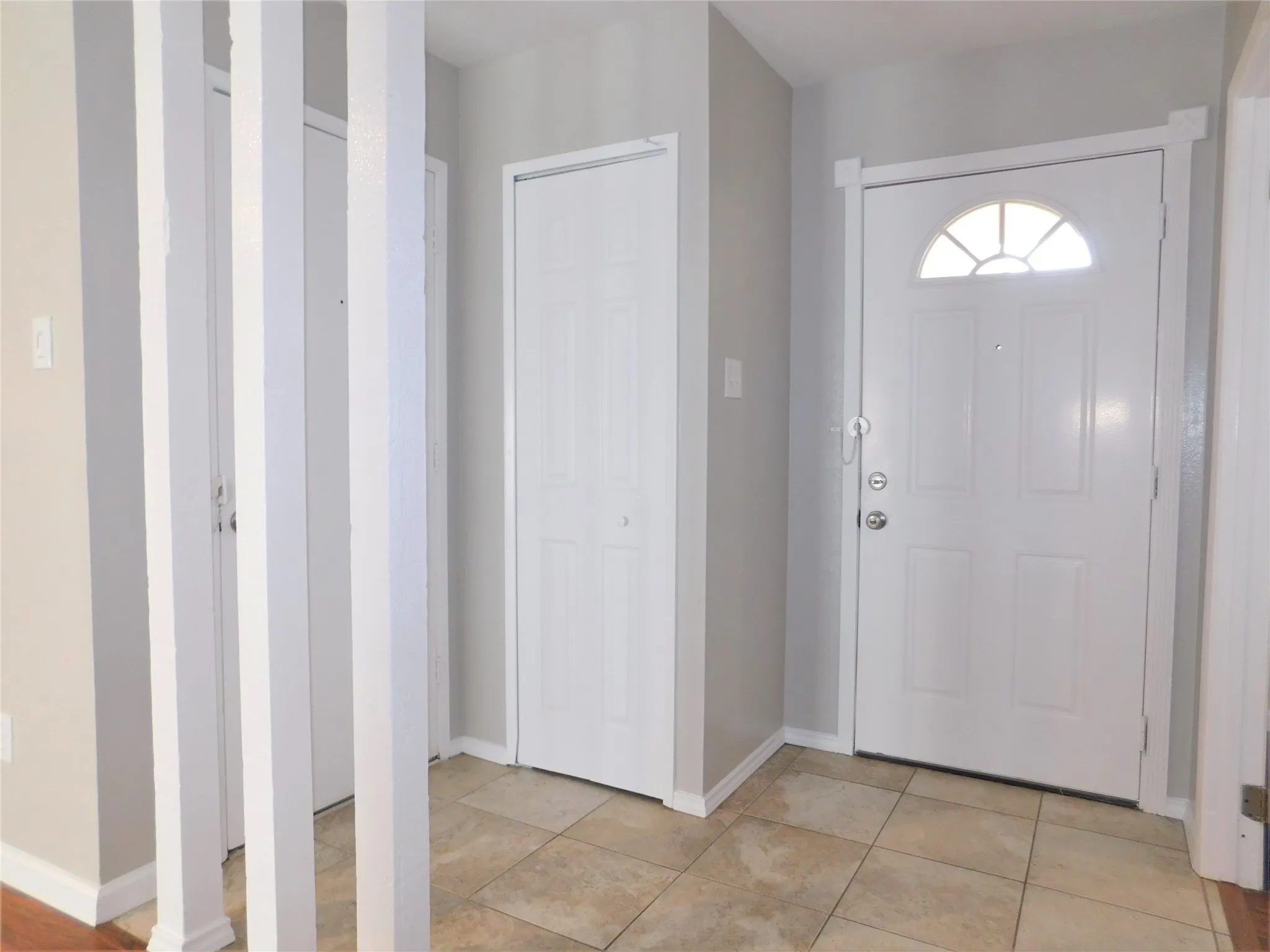 Single Family Residence For Rent in Denton County , 4937 Ward Drive, The Colony, Texas 75056, 3 Bedroom, 2 Bathroom, 1 Garage spaces, 1,249 Sqft, built in 1978, mls#21401314, Real Estate Agent in The Colony, Homes For Rent in Denton county, Homes For Rent in The Colony, Realtor in The Colony Texas, Real Estate Brokerage Independent Realty Texas, Luminita Cordes Realtor