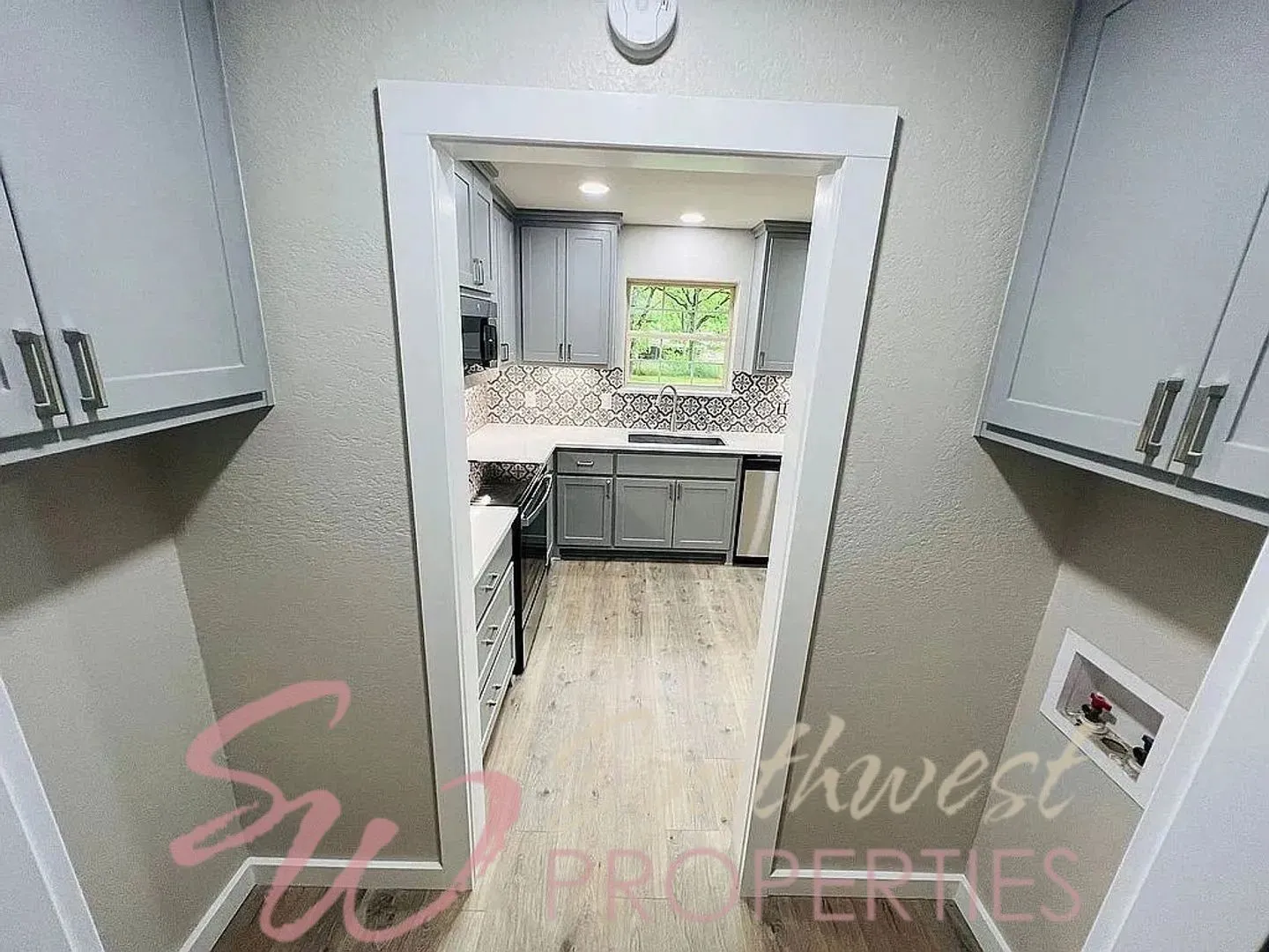 Single Family Residence For Rent in Hood County , 2605 W Highland Drive, Granbury, Texas 76049, 3 Bedroom, 2 Bathroom, 2 Garage spaces, 1,663 Sqft, built in 1977, mls#21401277, Real Estate Agent in Granbury, Homes For Rent in Hood county, Homes For Rent in Granbury, Realtor in Granbury Texas, Real Estate Brokerage Independent Realty Texas, Luminita Cordes Realtor