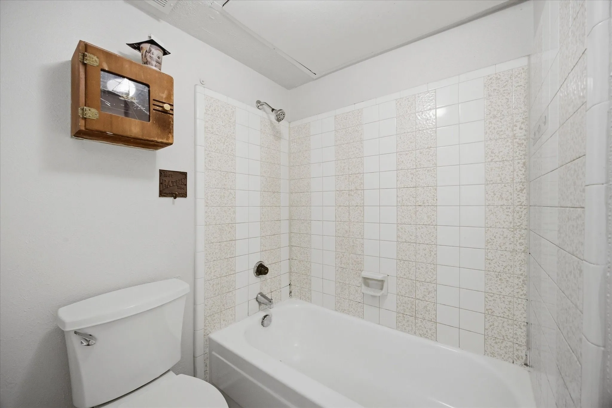 Single Family Residence For Rent in Kaufman County , 414 Carl C Senter Street, Forney, Texas 75126, 3 Bedroom, 2 Bathroom, 2 Garage spaces, 1,419 Sqft, built in 1981, mls#21395831, Real Estate Agent in Forney, Homes For Rent in Kaufman county, Homes For Rent in Forney, Realtor in Forney Texas, Real Estate Brokerage Independent Realty Texas, Luminita Cordes Realtor
