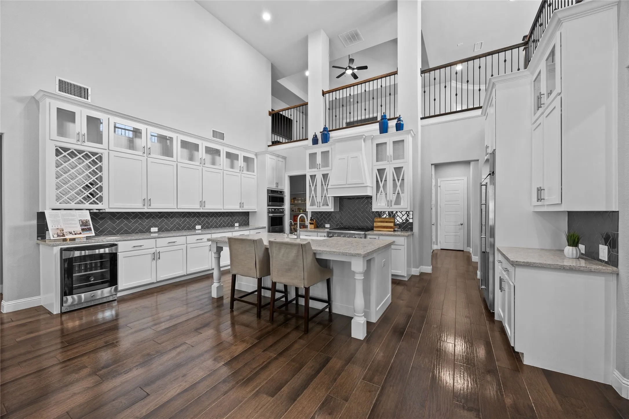 Single Family Residence For Sale in Tarrant County , 4212 Lombardy Court, Colleyville, Texas 76034, 5 Bedroom, 5 Bathroom, 3 Garage spaces, 5,096 Sqft, built in 2018, mls#21399933, Real Estate Agent in Colleyville, Homes For Sale in Tarrant county, Homes For Sale in Colleyville, Realtor in Colleyville Texas, Real Estate Brokerage Independent Realty Texas, Luminita Cordes Realtor