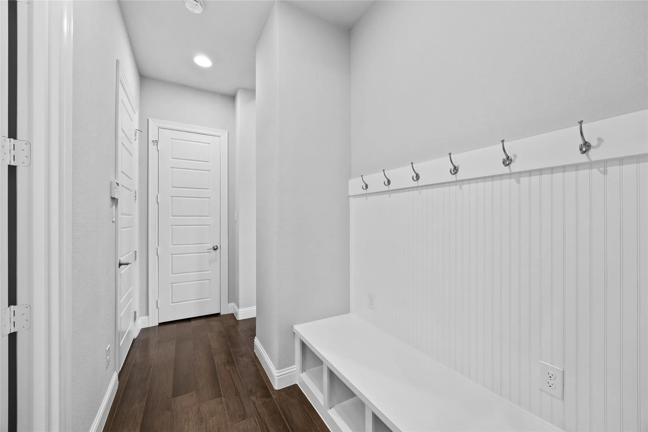 Single Family Residence For Sale in Tarrant County , 4212 Lombardy Court, Colleyville, Texas 76034, 5 Bedroom, 5 Bathroom, 3 Garage spaces, 5,096 Sqft, built in 2018, mls#21399933, Real Estate Agent in Colleyville, Homes For Sale in Tarrant county, Homes For Sale in Colleyville, Realtor in Colleyville Texas, Real Estate Brokerage Independent Realty Texas, Luminita Cordes Realtor