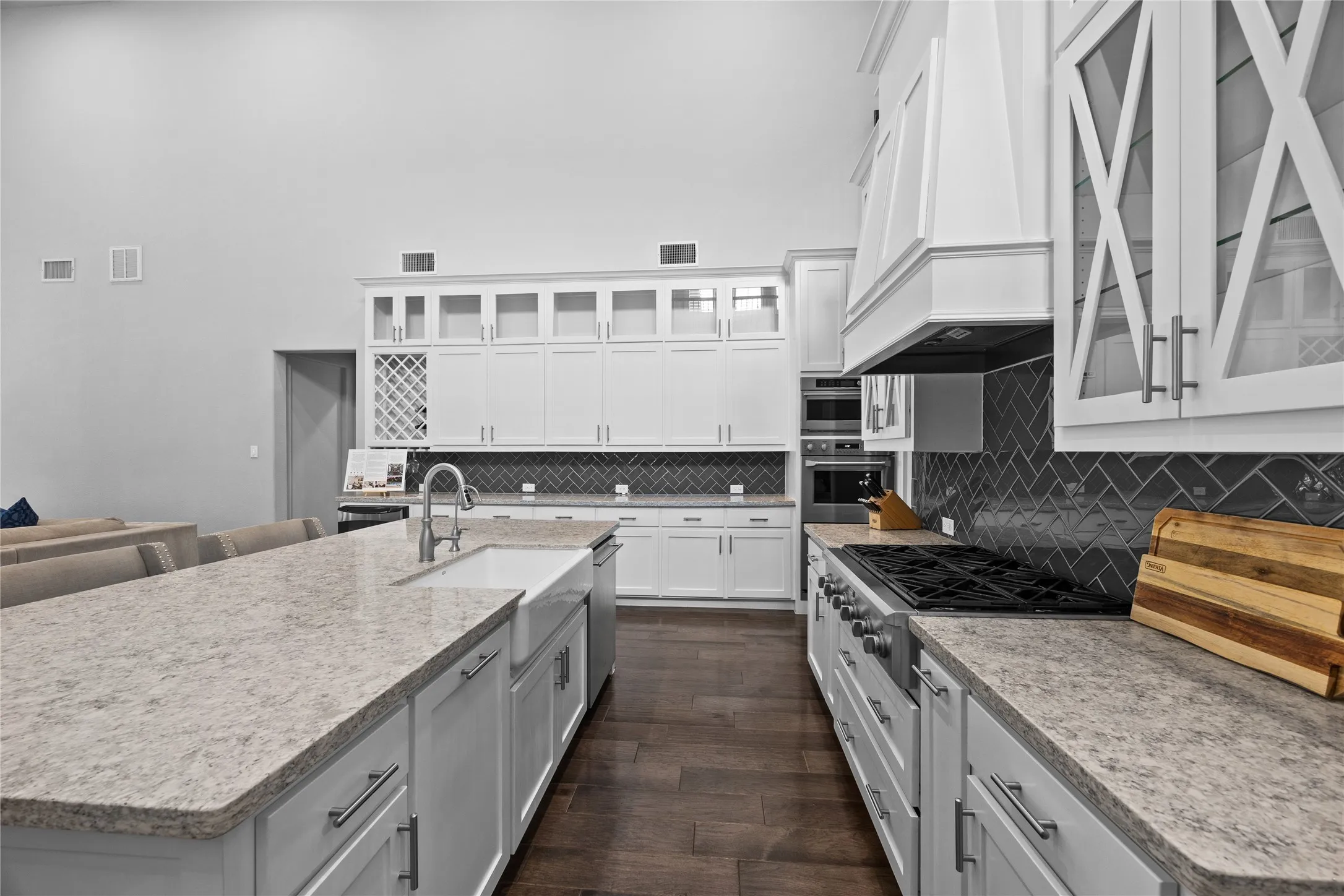 Single Family Residence For Sale in Tarrant County , 4212 Lombardy Court, Colleyville, Texas 76034, 5 Bedroom, 5 Bathroom, 3 Garage spaces, 5,096 Sqft, built in 2018, mls#21399933, Real Estate Agent in Colleyville, Homes For Sale in Tarrant county, Homes For Sale in Colleyville, Realtor in Colleyville Texas, Real Estate Brokerage Independent Realty Texas, Luminita Cordes Realtor