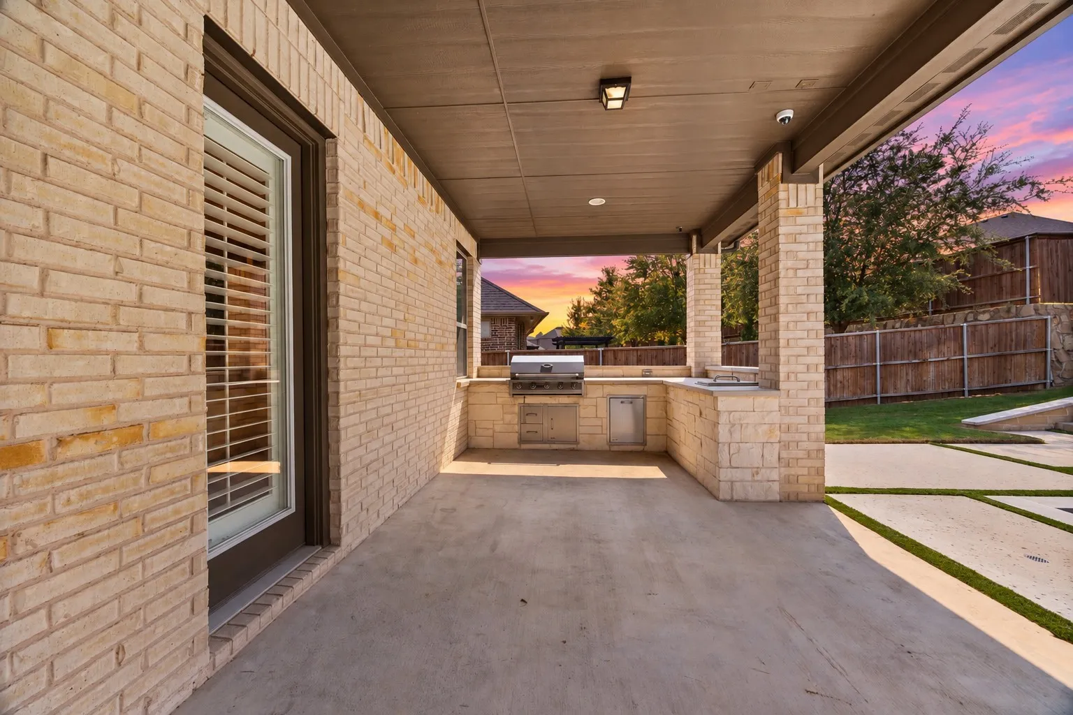 Single Family Residence For Sale in Tarrant County , 4212 Lombardy Court, Colleyville, Texas 76034, 5 Bedroom, 5 Bathroom, 3 Garage spaces, 5,096 Sqft, built in 2018, mls#21399933, Real Estate Agent in Colleyville, Homes For Sale in Tarrant county, Homes For Sale in Colleyville, Realtor in Colleyville Texas, Real Estate Brokerage Independent Realty Texas, Luminita Cordes Realtor