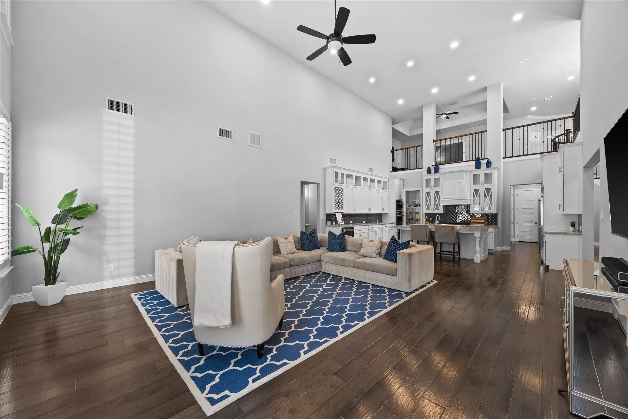 Single Family Residence For Sale in Tarrant County , 4212 Lombardy Court, Colleyville, Texas 76034, 5 Bedroom, 5 Bathroom, 3 Garage spaces, 5,096 Sqft, built in 2018, mls#21399933, Real Estate Agent in Colleyville, Homes For Sale in Tarrant county, Homes For Sale in Colleyville, Realtor in Colleyville Texas, Real Estate Brokerage Independent Realty Texas, Luminita Cordes Realtor