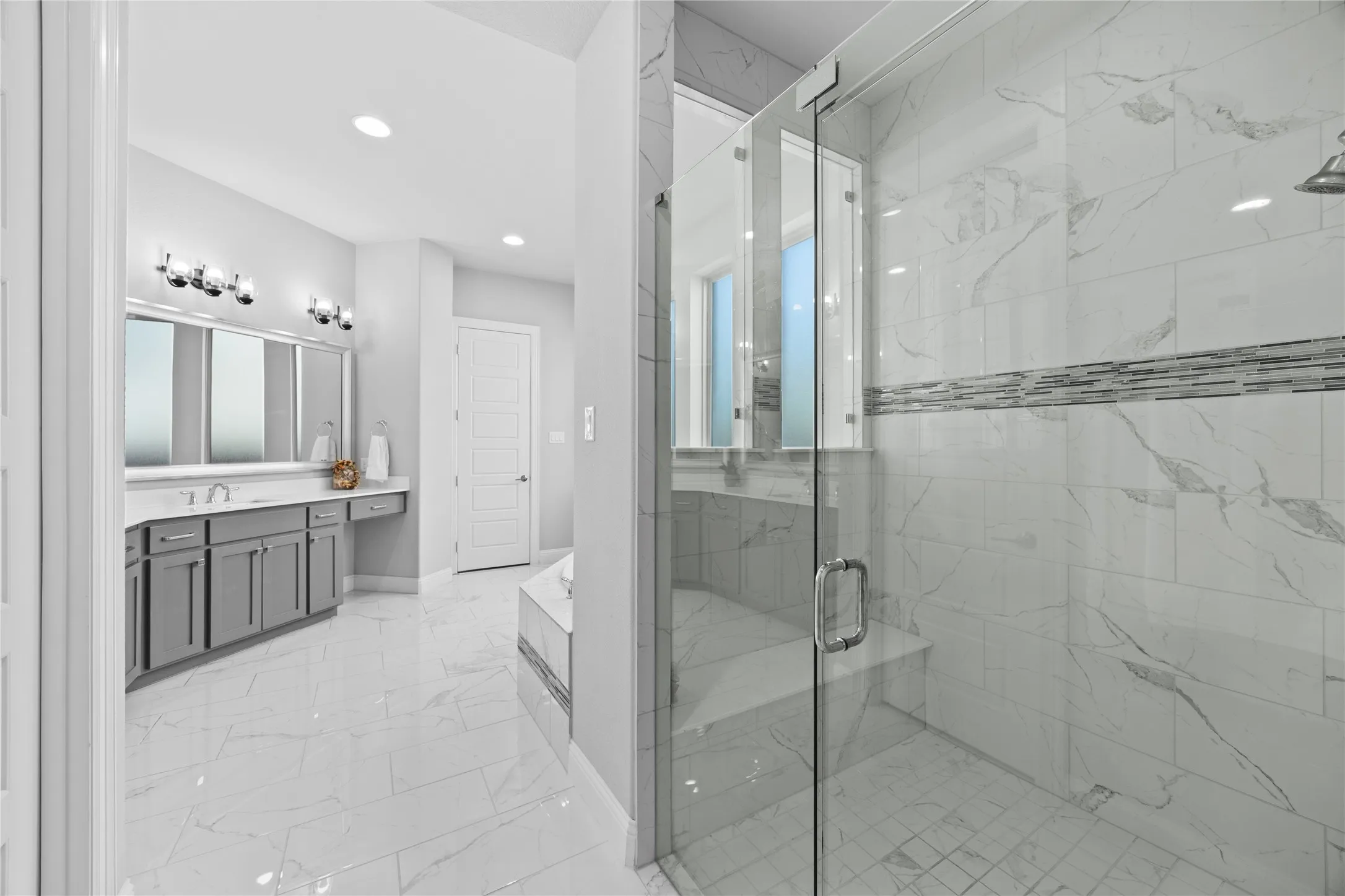 Single Family Residence For Sale in Tarrant County , 4212 Lombardy Court, Colleyville, Texas 76034, 5 Bedroom, 5 Bathroom, 3 Garage spaces, 5,096 Sqft, built in 2018, mls#21399933, Real Estate Agent in Colleyville, Homes For Sale in Tarrant county, Homes For Sale in Colleyville, Realtor in Colleyville Texas, Real Estate Brokerage Independent Realty Texas, Luminita Cordes Realtor