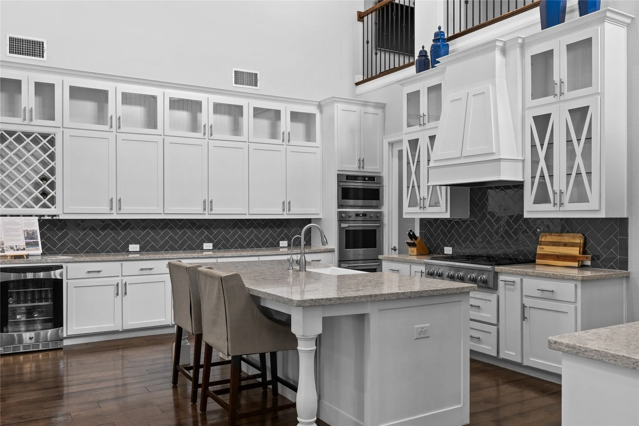 Single Family Residence For Sale in Tarrant County , 4212 Lombardy Court, Colleyville, Texas 76034, 5 Bedroom, 5 Bathroom, 3 Garage spaces, 5,096 Sqft, built in 2018, mls#21399933, Real Estate Agent in Colleyville, Homes For Sale in Tarrant county, Homes For Sale in Colleyville, Realtor in Colleyville Texas, Real Estate Brokerage Independent Realty Texas, Luminita Cordes Realtor