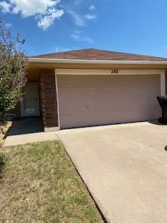 Single Family Residence For Rent in Taylor County , 3801 Duke Lane, Abilene, Texas 79602, 3 Bedroom, 2 Bathroom, 2 Garage spaces, 1,283 Sqft, built in 1993, mls#21401326, Real Estate Agent in Abilene, Homes For Rent in Taylor county, Homes For Rent in Abilene, Realtor in Abilene Texas, Real Estate Brokerage Independent Realty Texas, Luminita Cordes Realtor