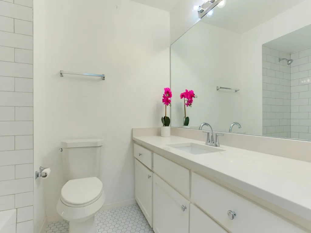 Single Family Residence For Sale in Dallas County , 5101 Brookview Drive, Sachse, Texas 75048, 3 Bedroom, 2 Bathroom, 2 Garage spaces, 1,589 Sqft, built in 1982, mls#21381937, Real Estate Agent in Sachse, Homes For Sale in Dallas county, Homes For Sale in Sachse, Realtor in Sachse Texas, Real Estate Brokerage Independent Realty Texas, Luminita Cordes Realtor