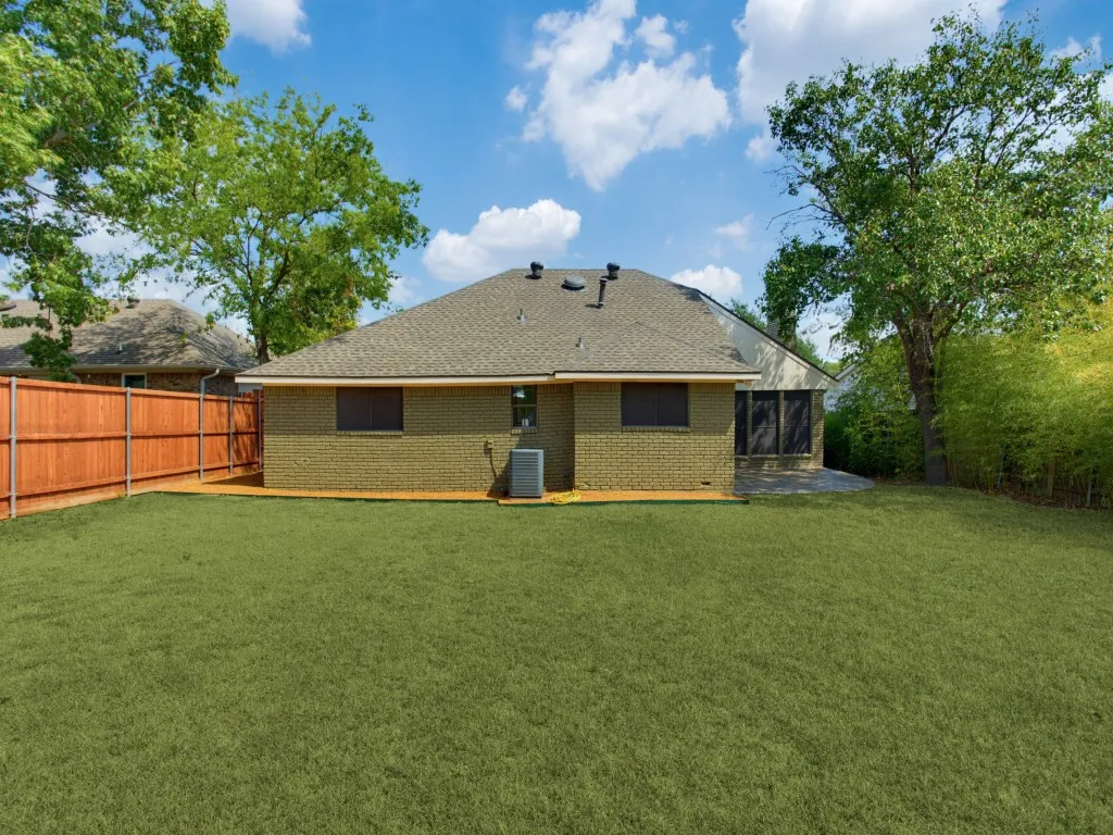 Single Family Residence For Sale in Dallas County , 5101 Brookview Drive, Sachse, Texas 75048, 3 Bedroom, 2 Bathroom, 2 Garage spaces, 1,589 Sqft, built in 1982, mls#21381937, Real Estate Agent in Sachse, Homes For Sale in Dallas county, Homes For Sale in Sachse, Realtor in Sachse Texas, Real Estate Brokerage Independent Realty Texas, Luminita Cordes Realtor