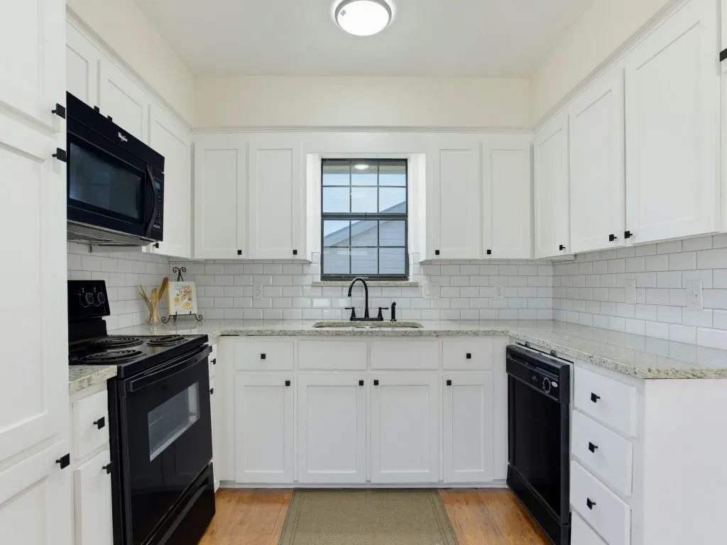 Single Family Residence For Sale in Dallas County , 5101 Brookview Drive, Sachse, Texas 75048, 3 Bedroom, 2 Bathroom, 2 Garage spaces, 1,589 Sqft, built in 1982, mls#21381937, Real Estate Agent in Sachse, Homes For Sale in Dallas county, Homes For Sale in Sachse, Realtor in Sachse Texas, Real Estate Brokerage Independent Realty Texas, Luminita Cordes Realtor