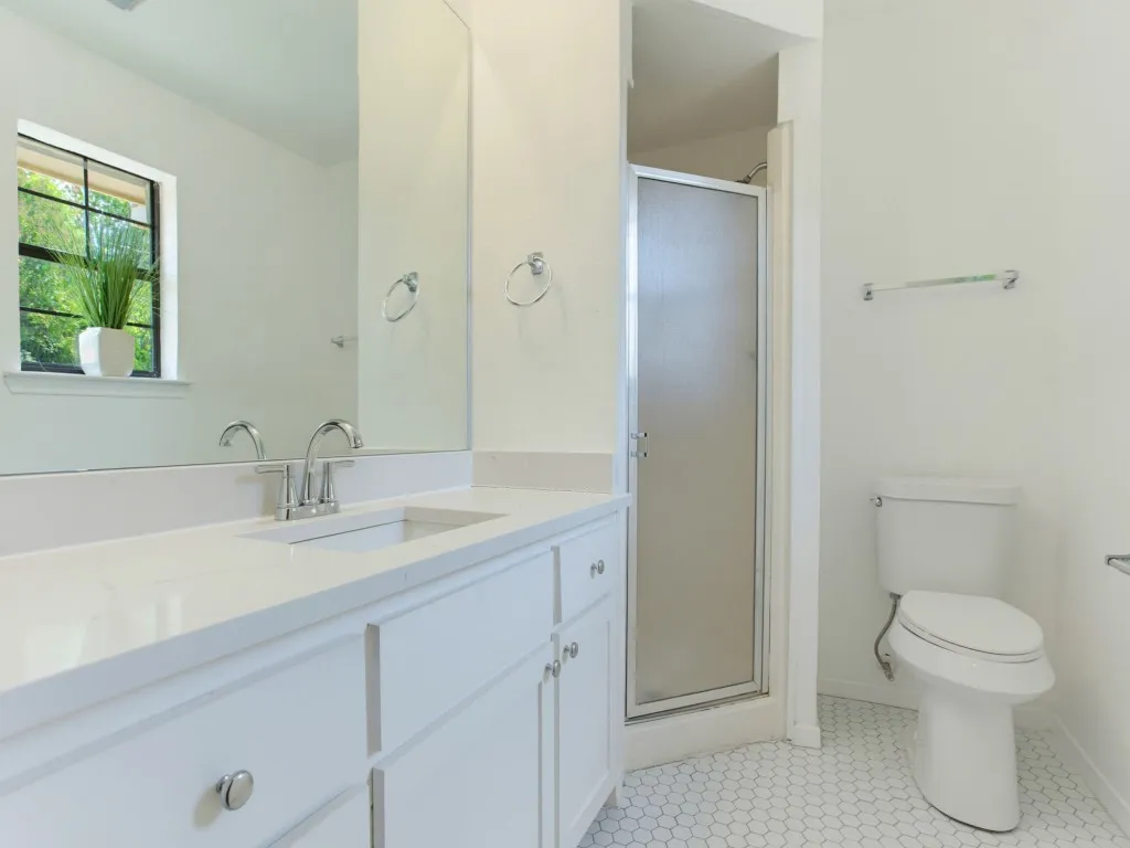 Single Family Residence For Sale in Dallas County , 5101 Brookview Drive, Sachse, Texas 75048, 3 Bedroom, 2 Bathroom, 2 Garage spaces, 1,589 Sqft, built in 1982, mls#21381937, Real Estate Agent in Sachse, Homes For Sale in Dallas county, Homes For Sale in Sachse, Realtor in Sachse Texas, Real Estate Brokerage Independent Realty Texas, Luminita Cordes Realtor